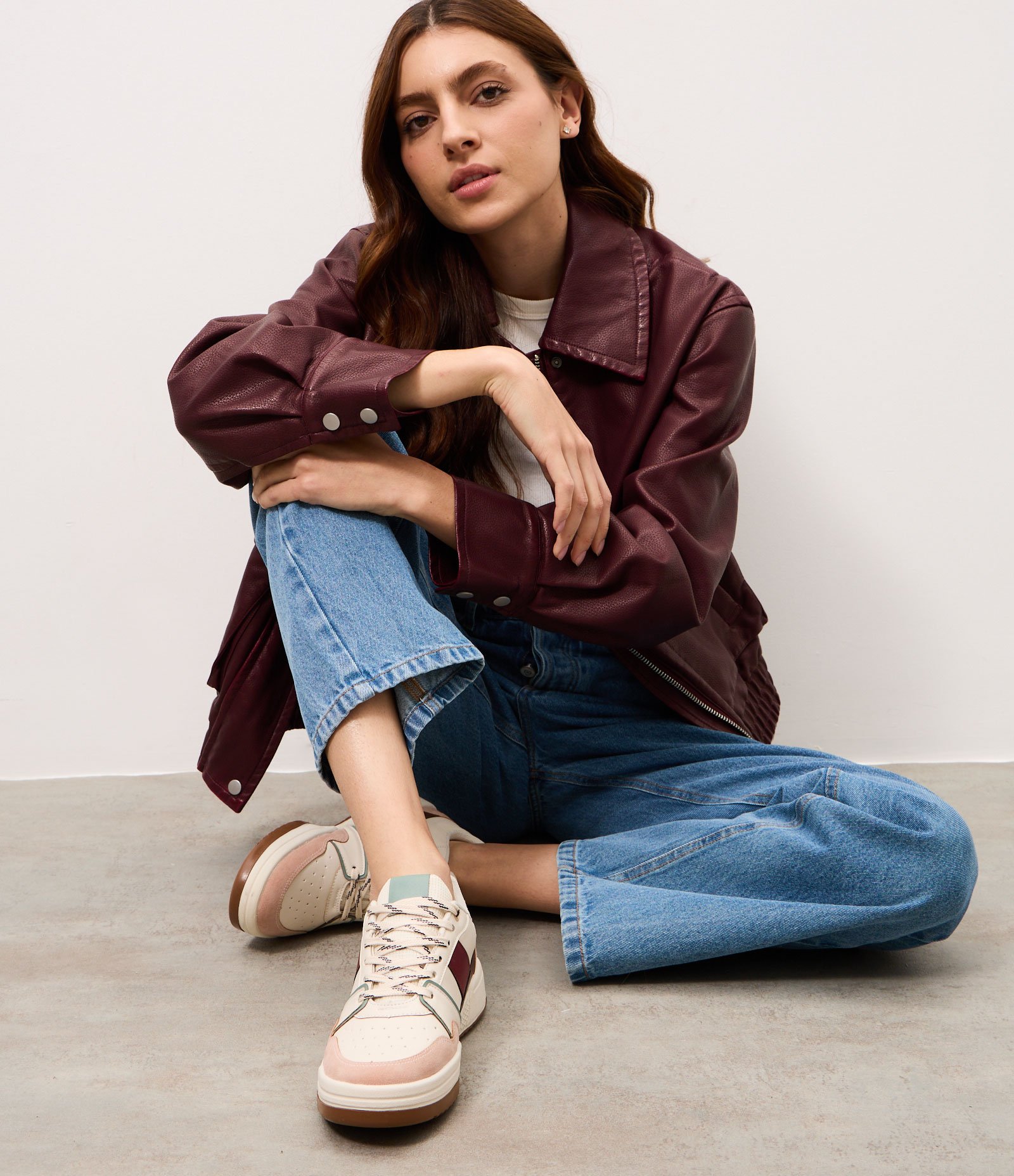 Tênis com Sola Caixa Flat em PU Off White 2