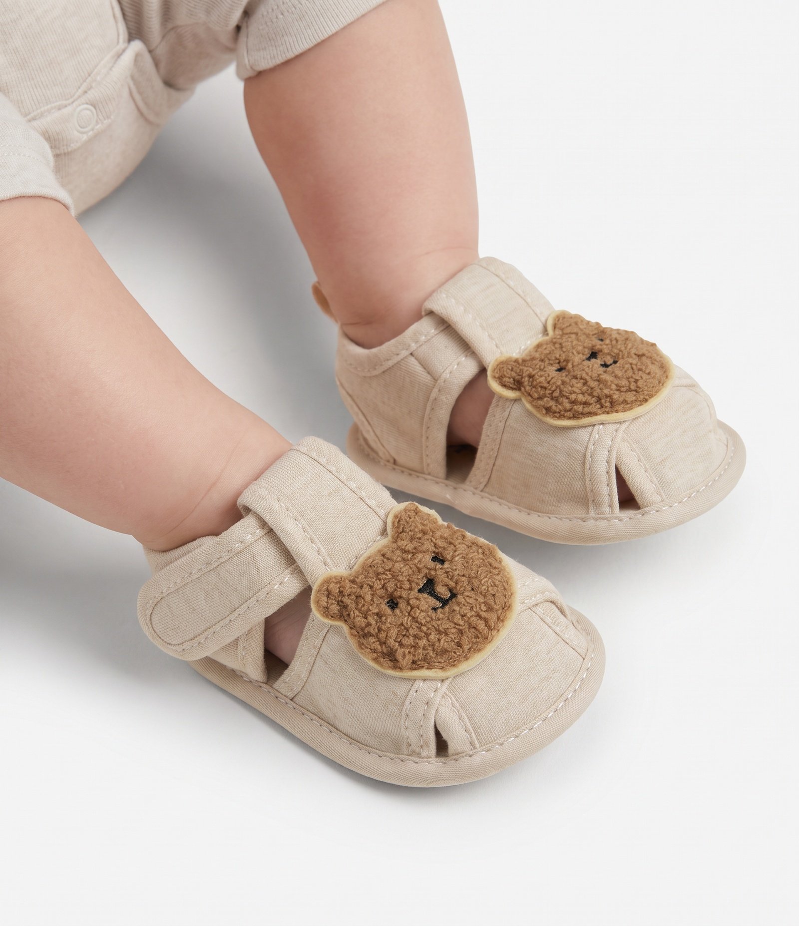 Sandália Infantil Teddy Boom com Aplique de Ursinho e Fechamento em Velcro Tam 15 ao 19 Bege 7