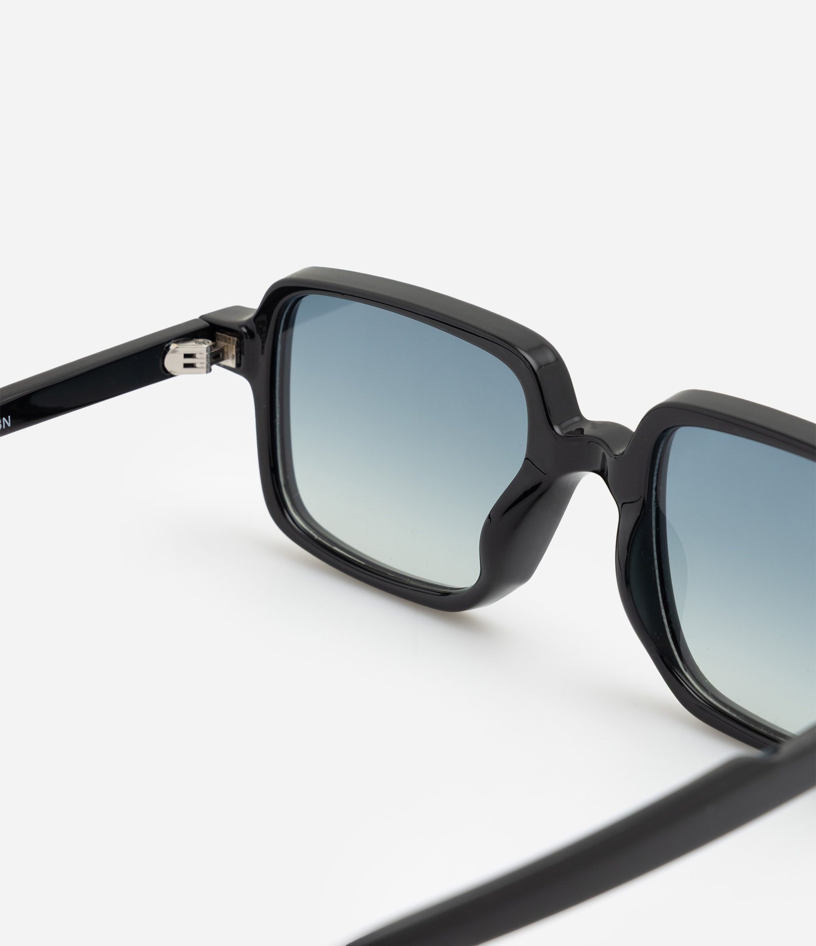Óculos de Sol Quadrado com Lente Degradê Preto 4