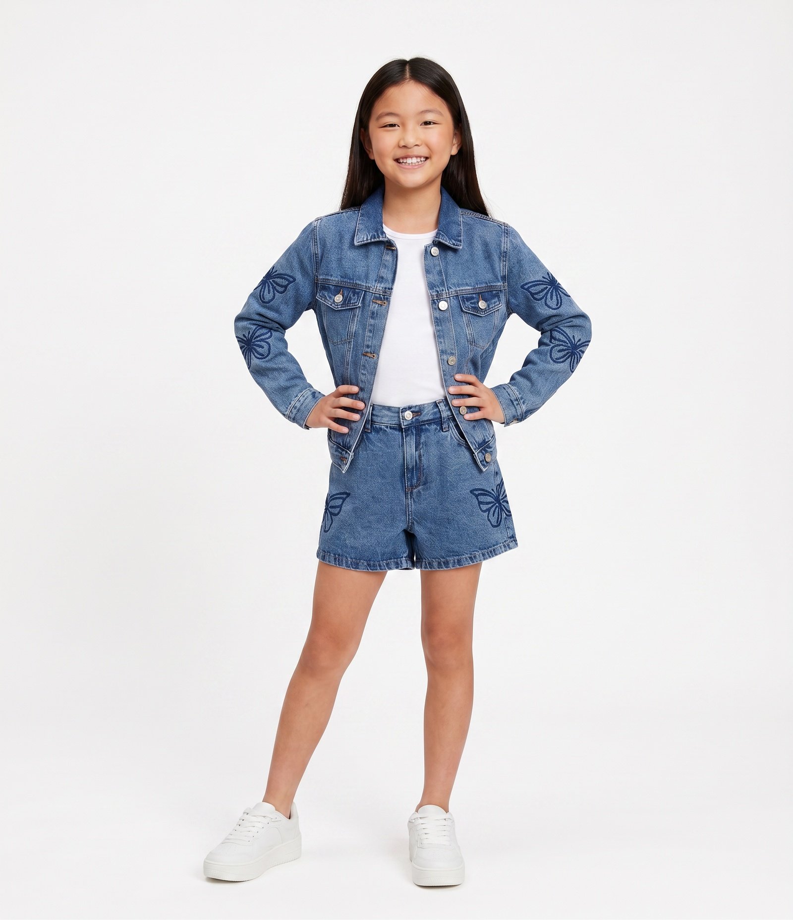 Bermuda Infantil Jeans com Bordado de Borboletas - Tam 5 a 16 Anos Azul Médio 1
