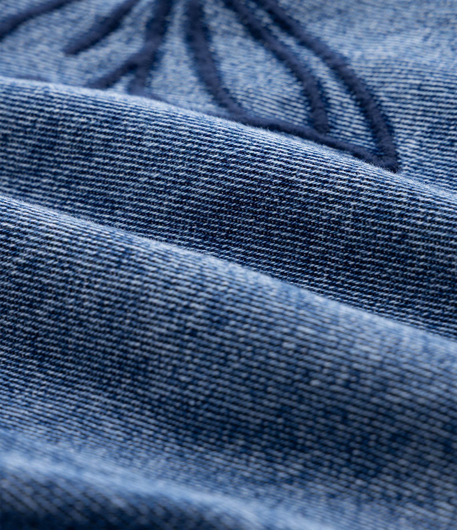 Bermuda Infantil Jeans com Bordado de Borboletas - Tam 5 a 16 Anos Azul Médio 5
