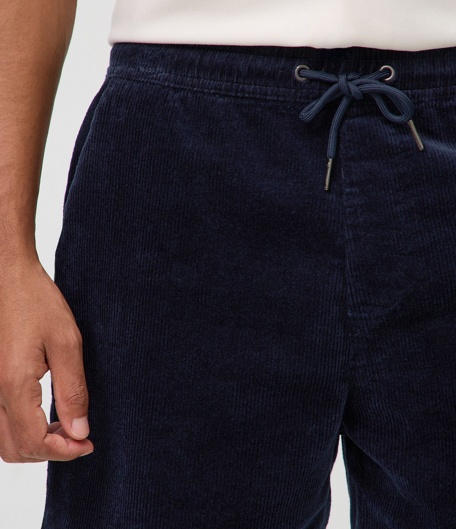 Bermuda Runner em Veludo Cotelê com Bolsos Azul 5