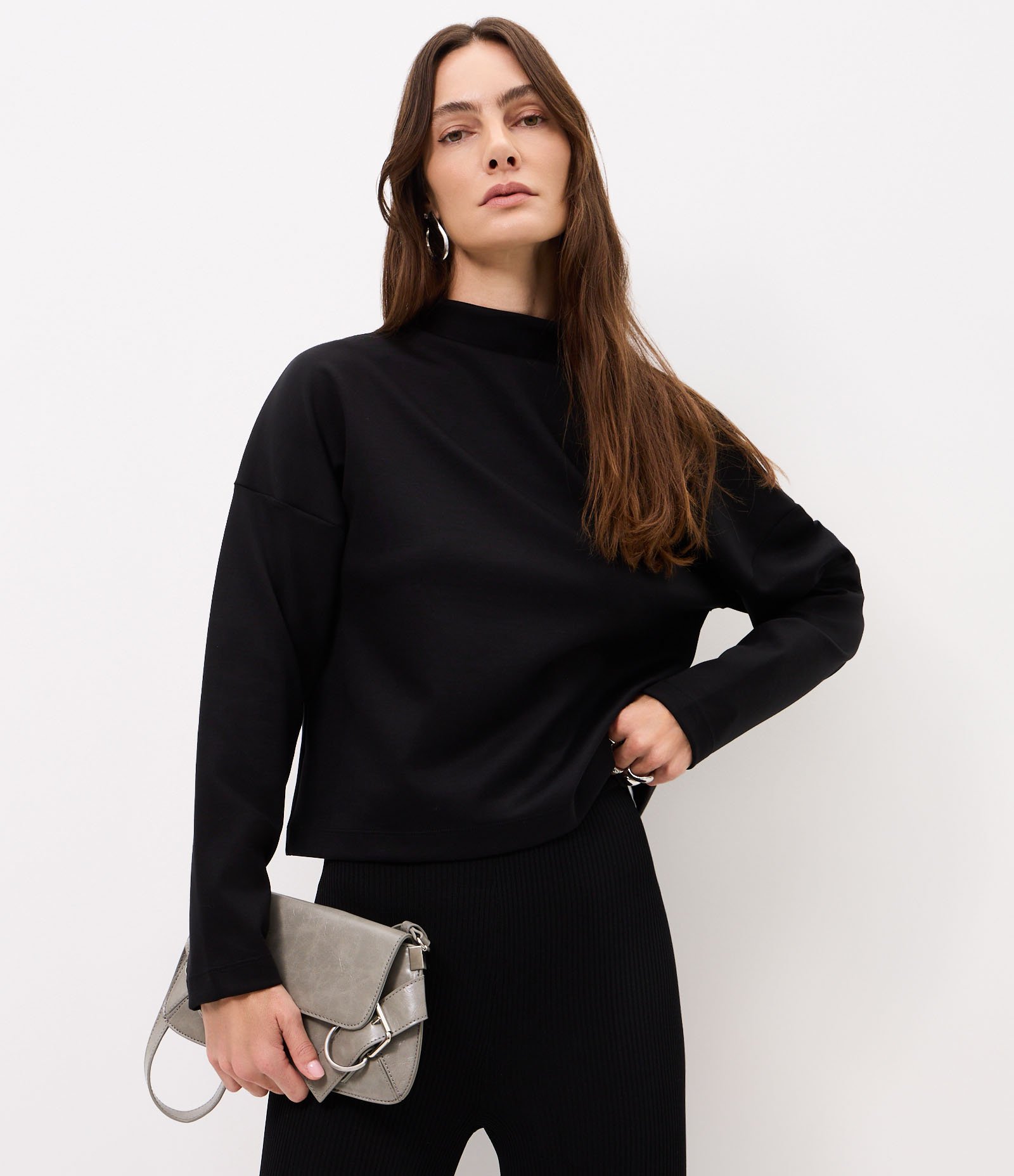 Blusa Raglan em Liocel com Manga Longa Preto 1