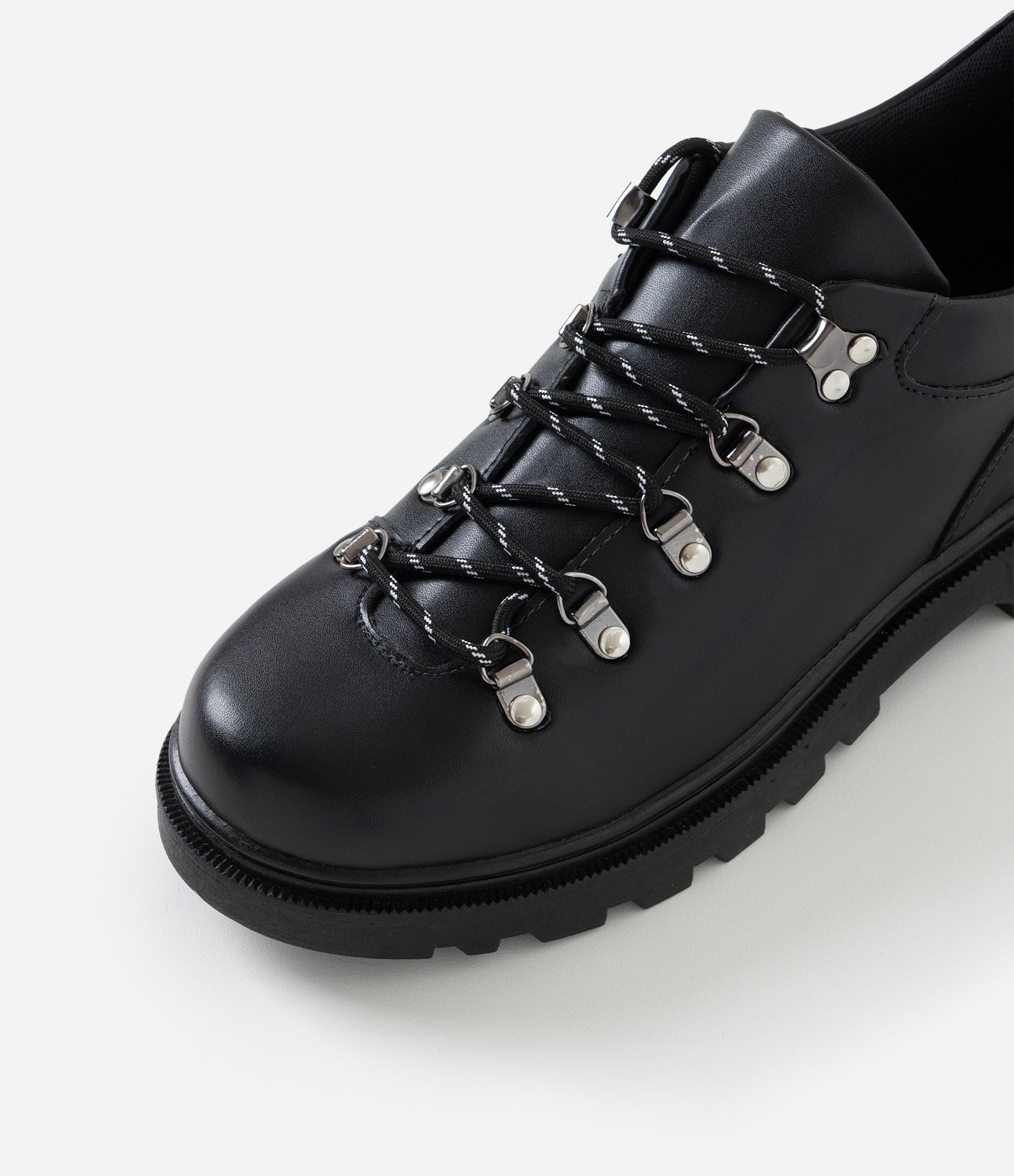 Sapato Trekking em PU com Cadarço Preto 5
