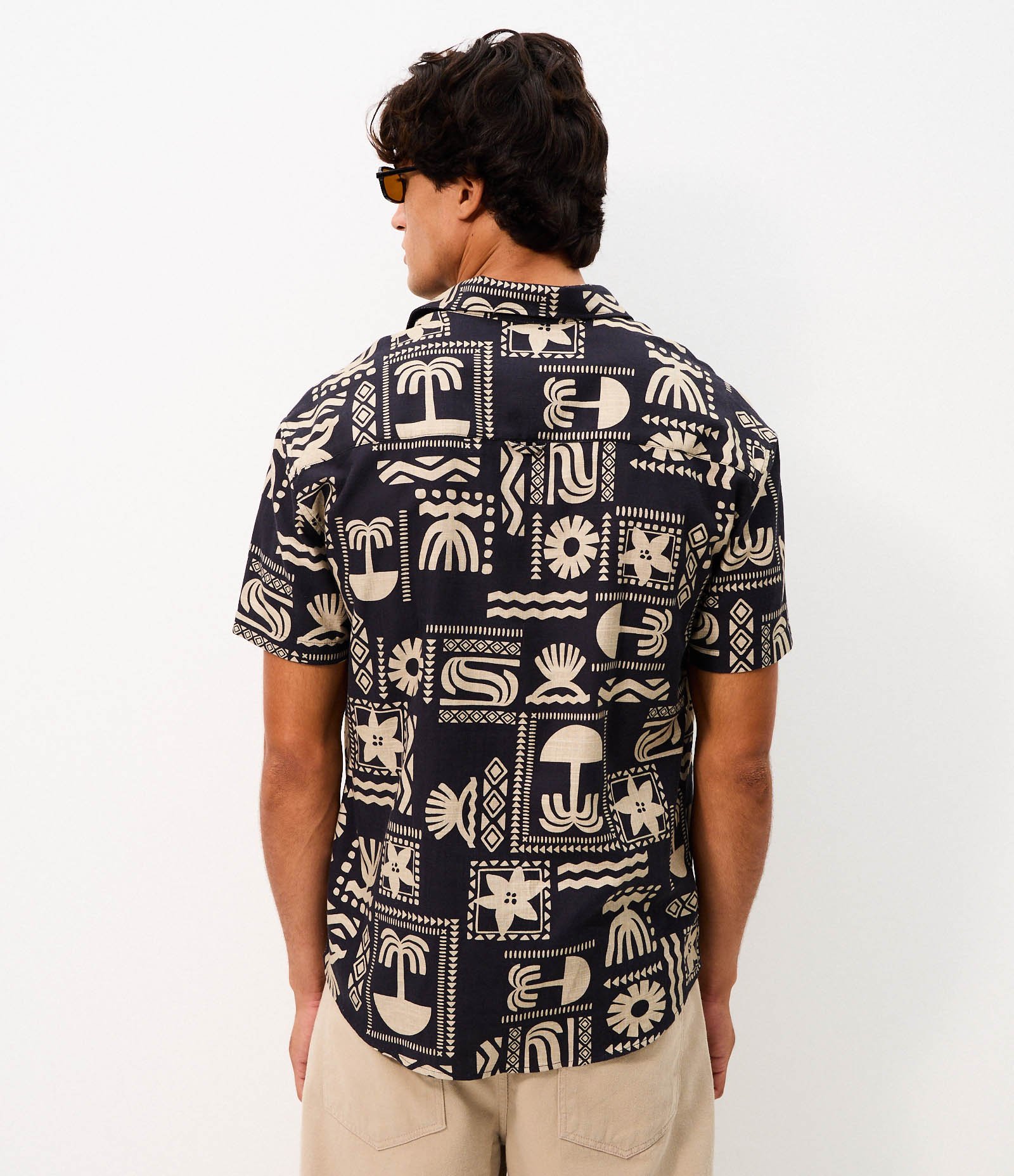 Camisa Relaxed em Algodão Texturizado com Estampa Abstrata Preto 3
