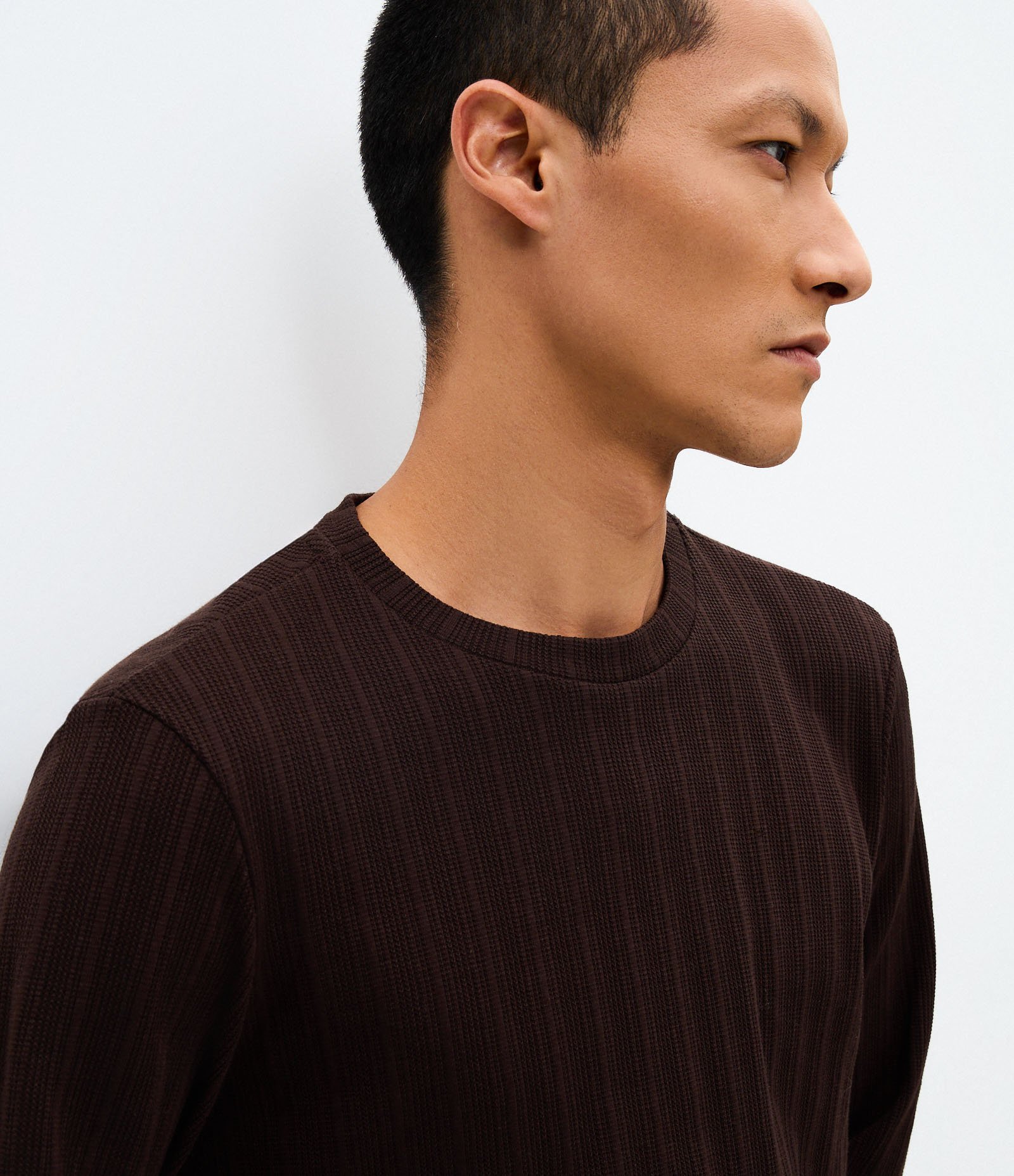 Camiseta Regular em Algodão com Textura Marrom Escuro 3