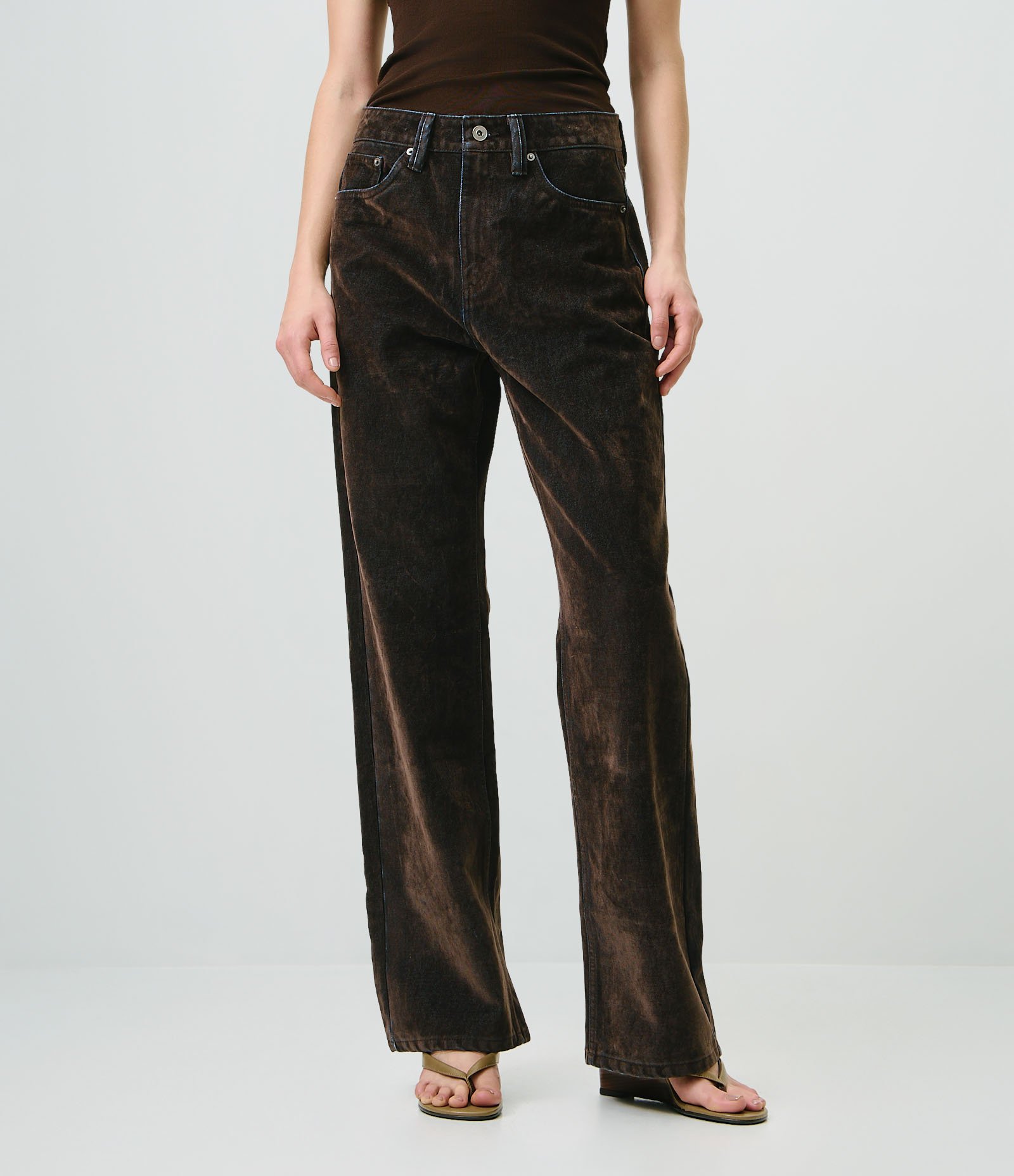 Calça Reta Comfort em Jeans com Cintura Alta Marrom 2