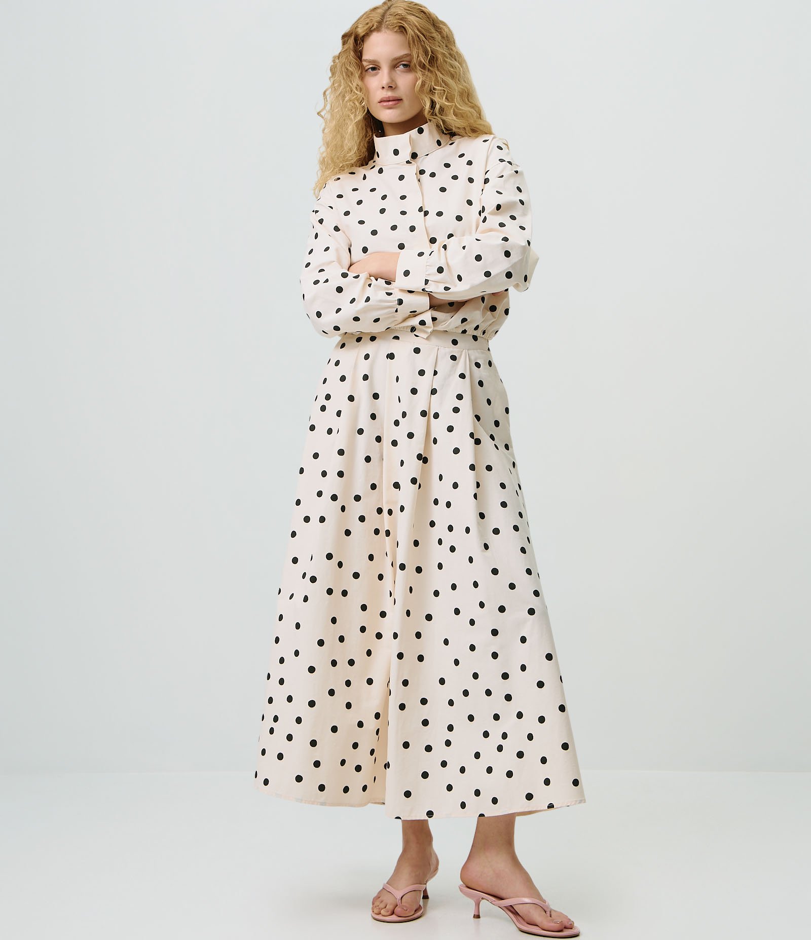 Saia Evasê Midi em Tricoline com Estampa Poá Off White 3