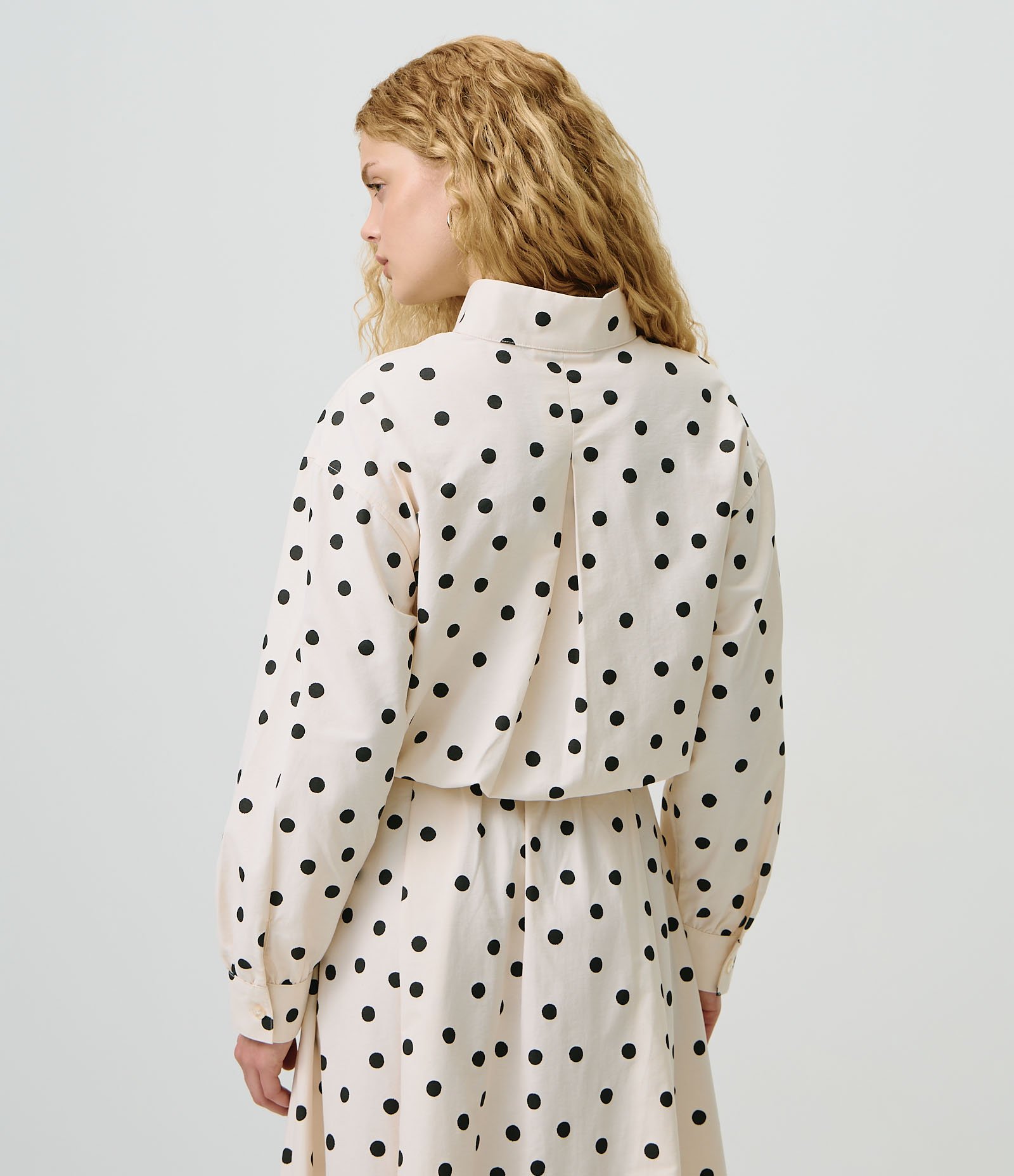 Camisa em Tricoline com Estampa Poá e Elástico na Cintura Off White 4