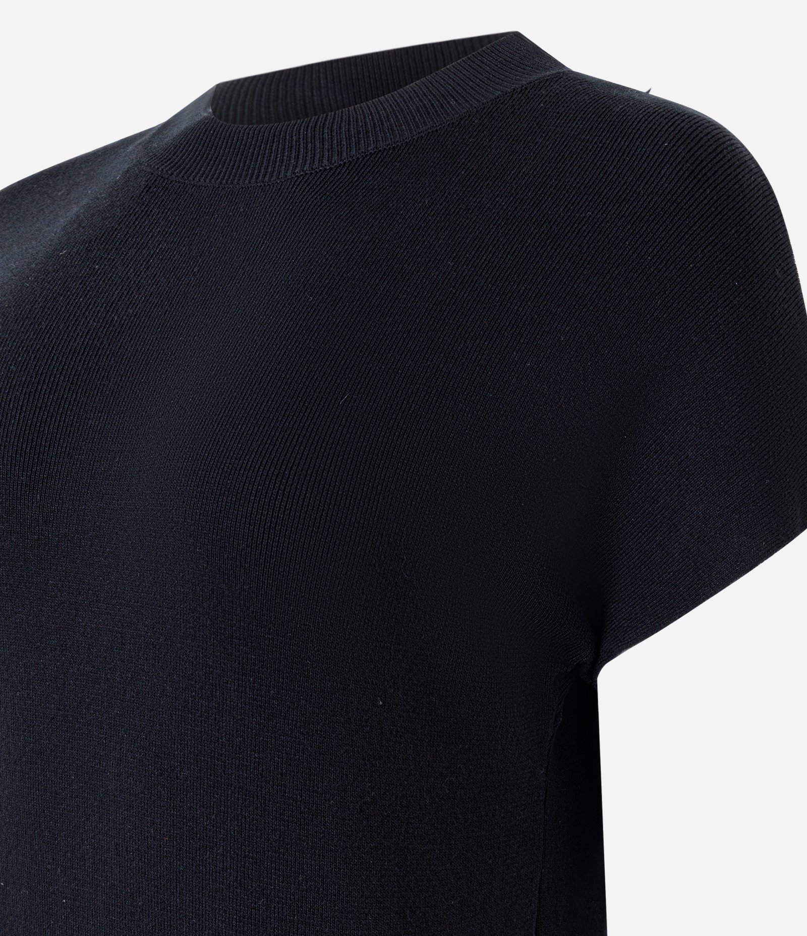 Vestido Midi em Tricô com Manga Morcego Preto 2