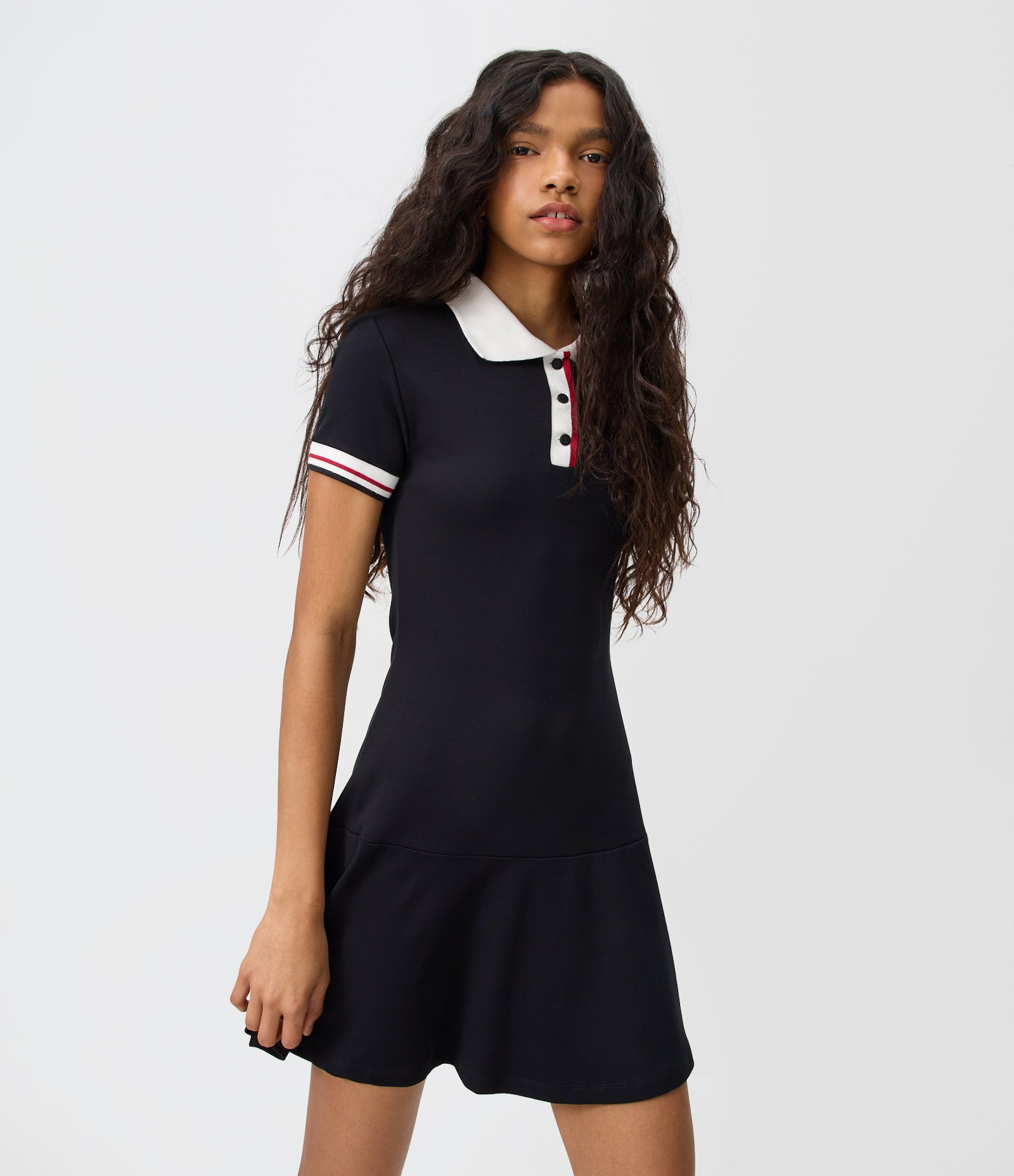 Vestido Skater Polo Texturizado com Detalhes Contrastantes Preto 1