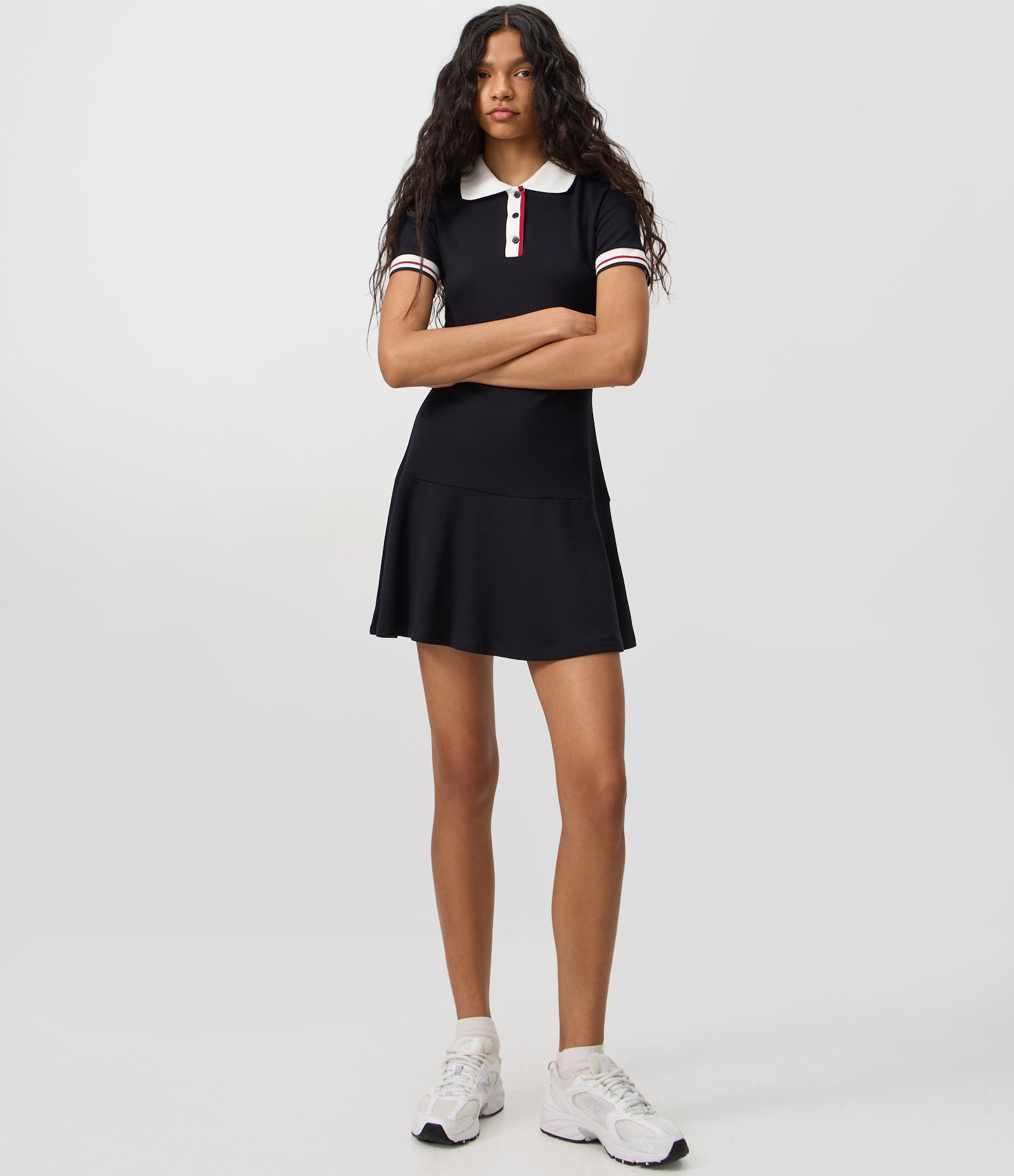 Vestido Skater Polo Texturizado com Detalhes Contrastantes Preto 2