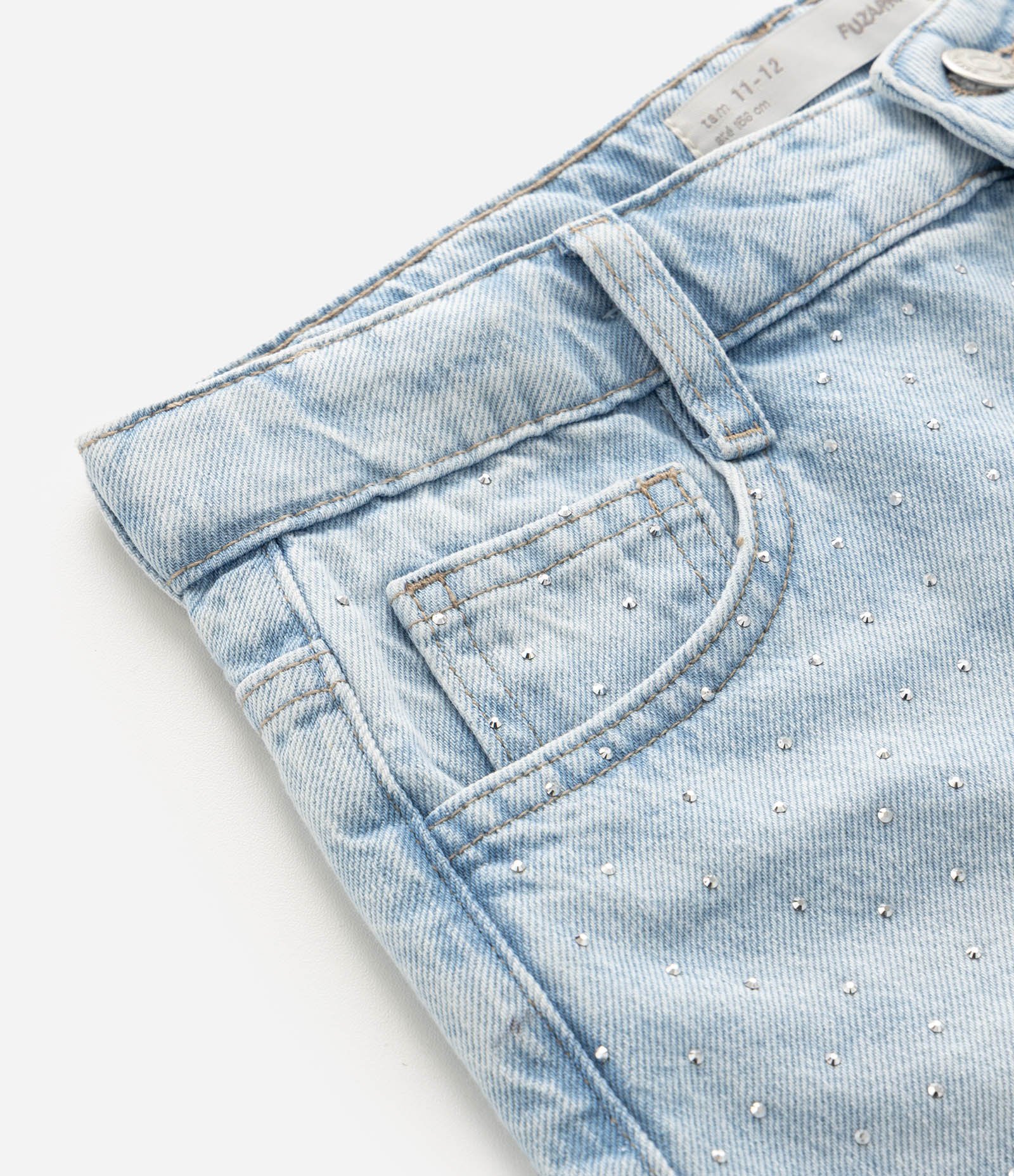 Short Jeans Infantil com Aplicação de Brilhos - Tam 5 a 16 Anos Azul Claro 4