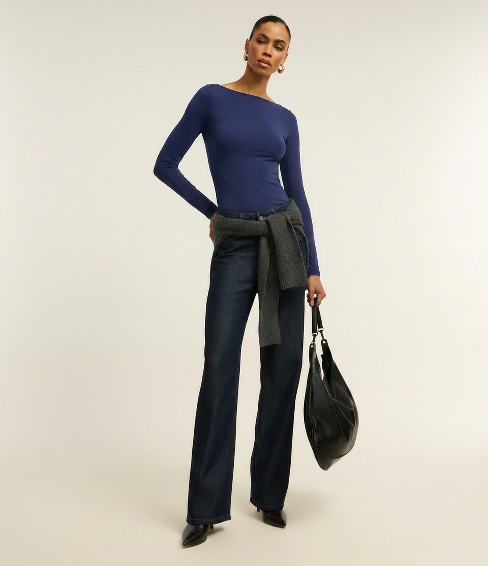 Blusa Regular em Poliamida com Decote Canoa Azul 1