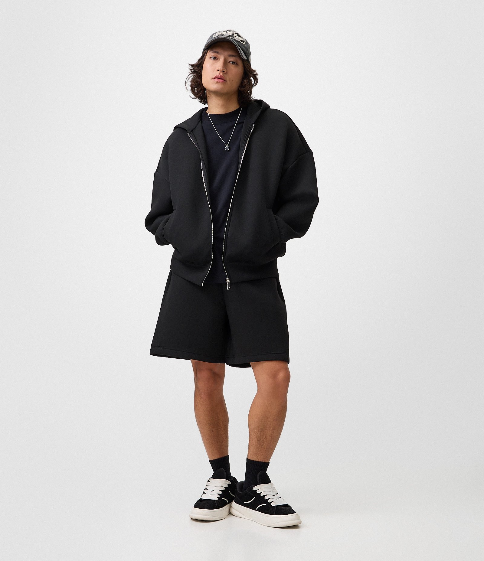 Jaqueta Boxy em Malha Scuba com Capuz Preto 2