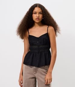 Blusa de Alcinha em Viscose Acetinada com Botões e Detalhe em Renda