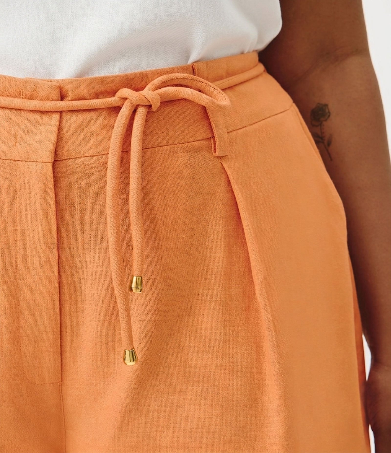 Bermuda em Viscose com Cós Alto Curve & Plus Size Laranja 3