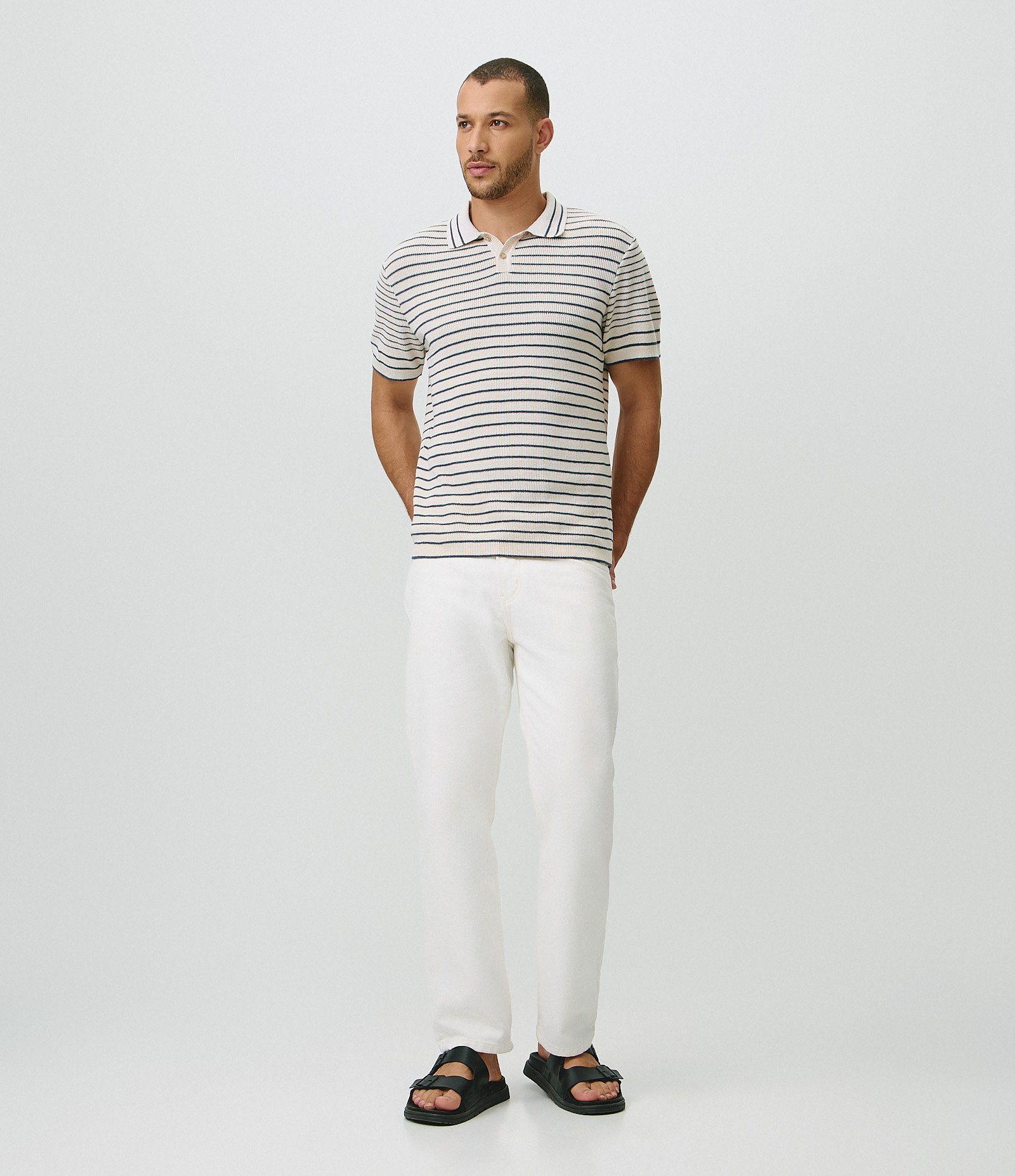 Camisa Polo em Tricô Listrado com Botões Bege 5
