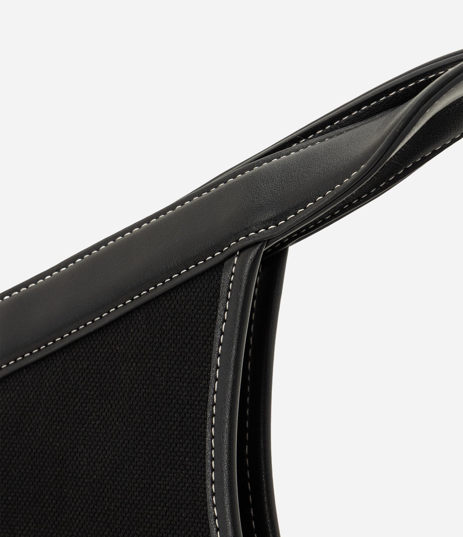 Bolsa Shopper Grande com Detalhes em PU Preto 9