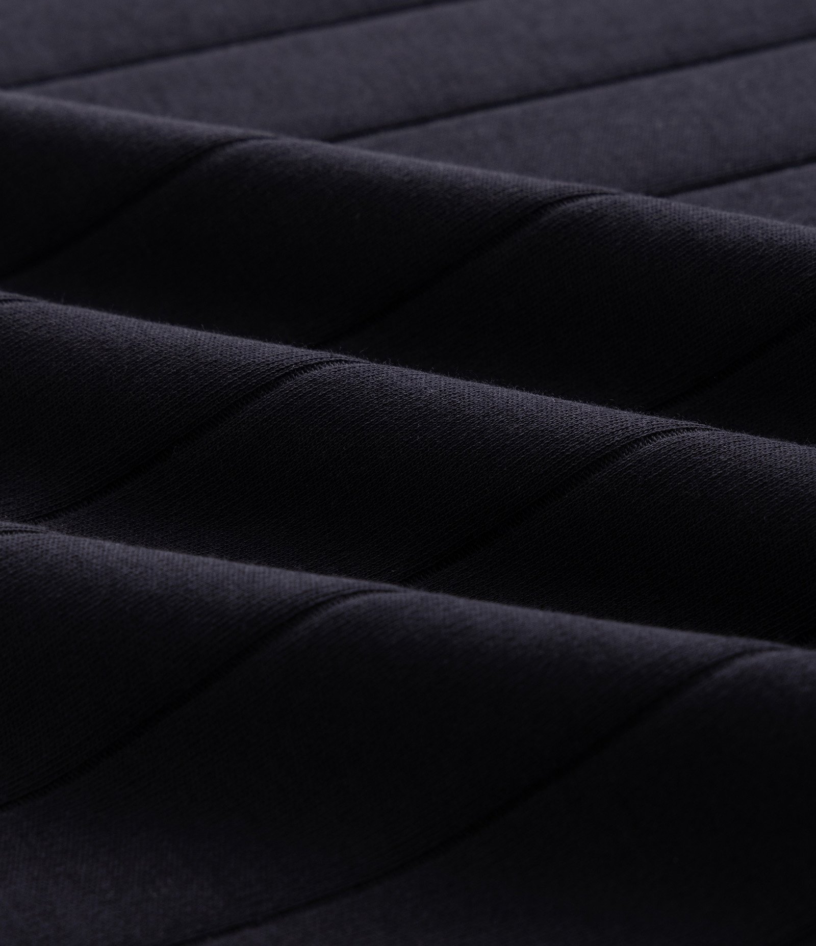 Camiseta em Algodão Peruano Texturizada com Listras Verticais Preto 7