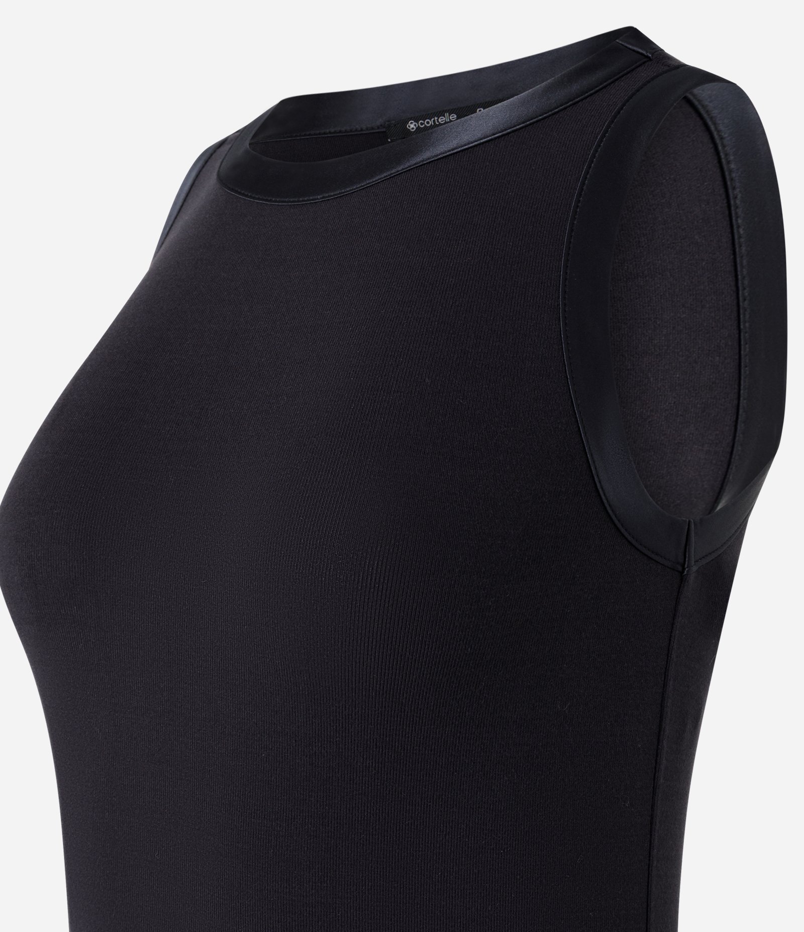 Regata em Malha com Detalhes com Acabamento Acetinado Preto 6
