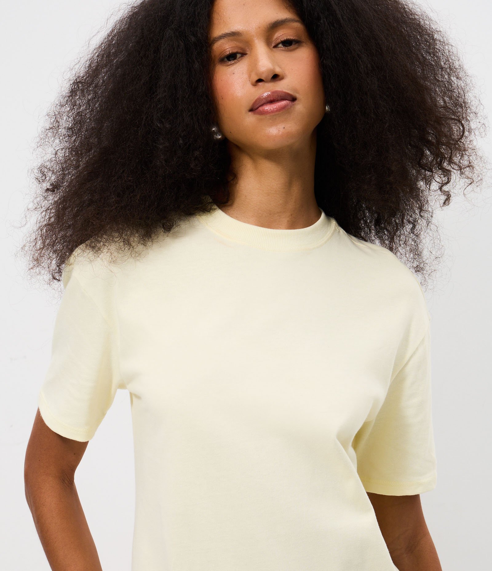 Vestido Reto em Algodão com Renda na Barra Amarelo 3