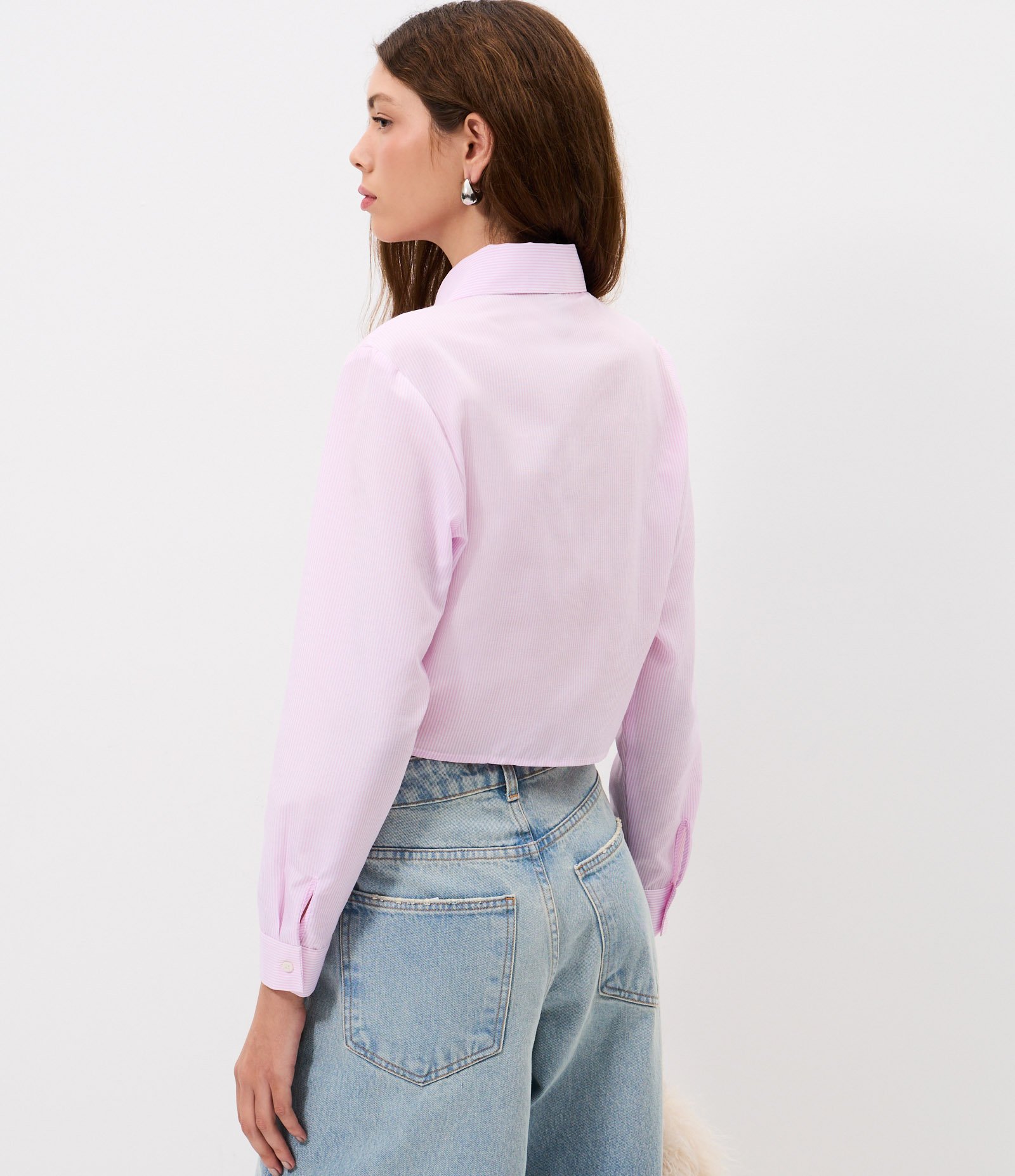 Camisa Cropped em Tricoline Listrado com Amarração em Laços Rosa 4
