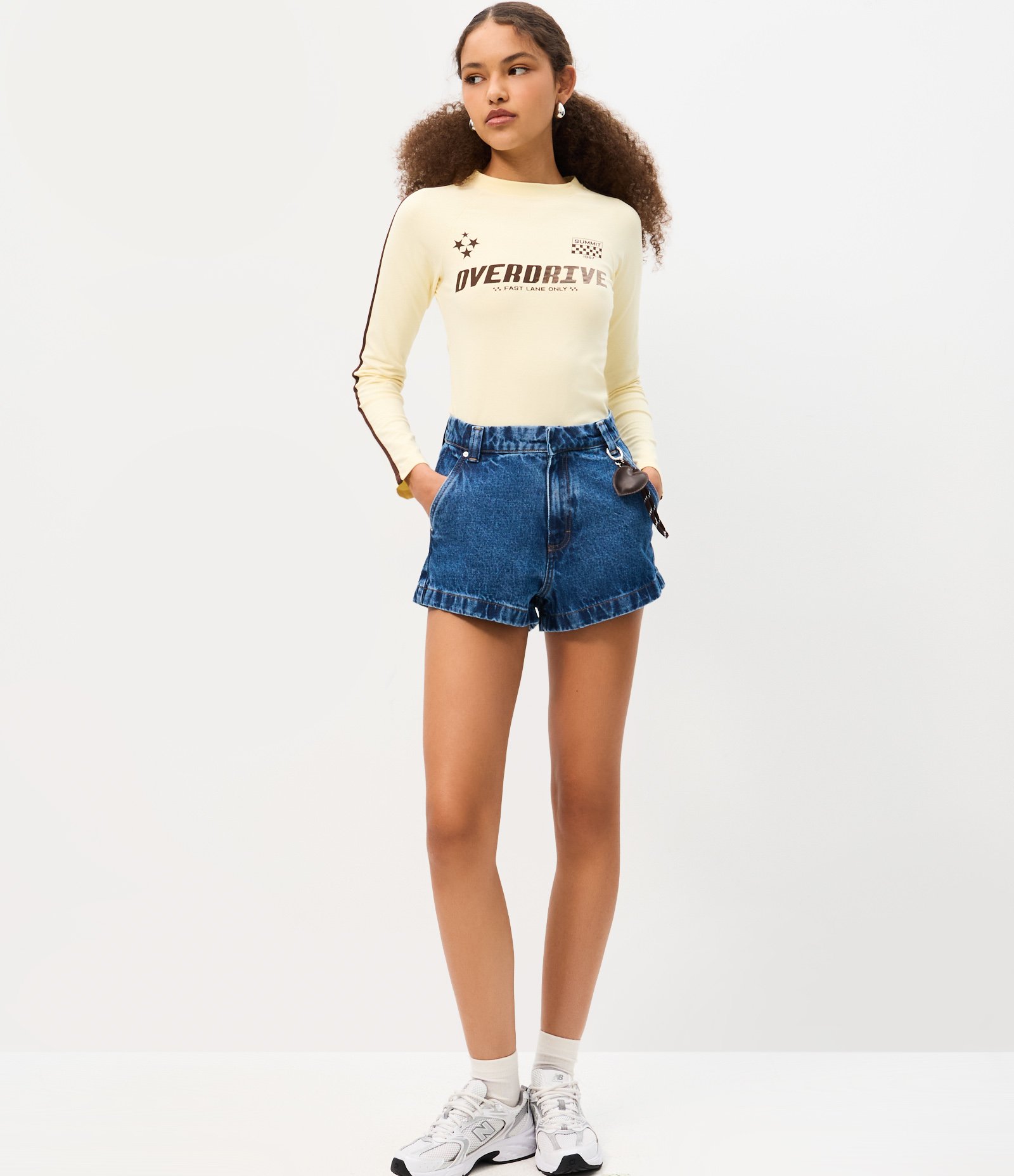 Blusa Manga Longa em Algodão com Estampa Overdrive e Viés Contrastante Amarelo 2