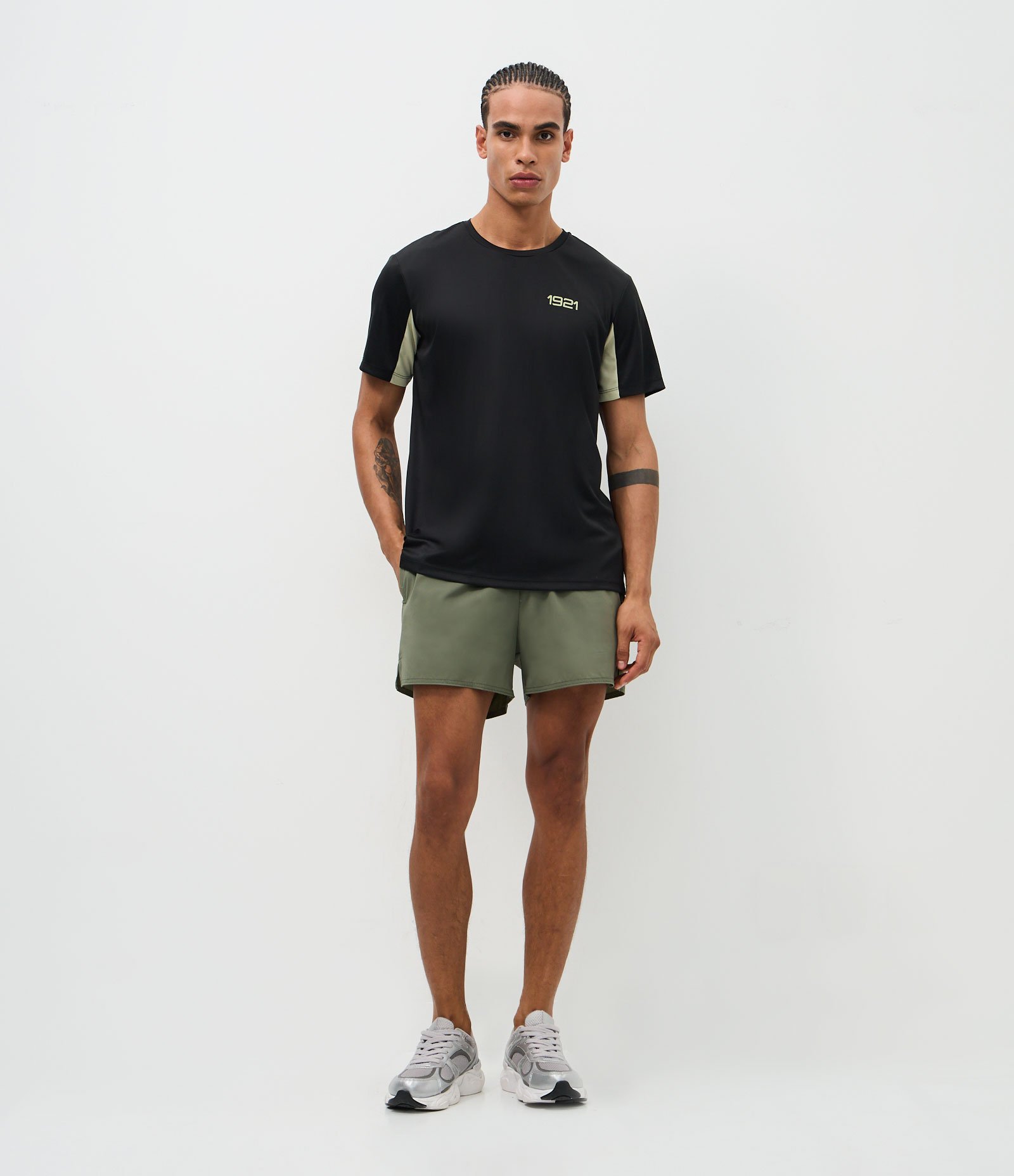 Camiseta Esportiva Dry Futebol com Recortes Preto 2
