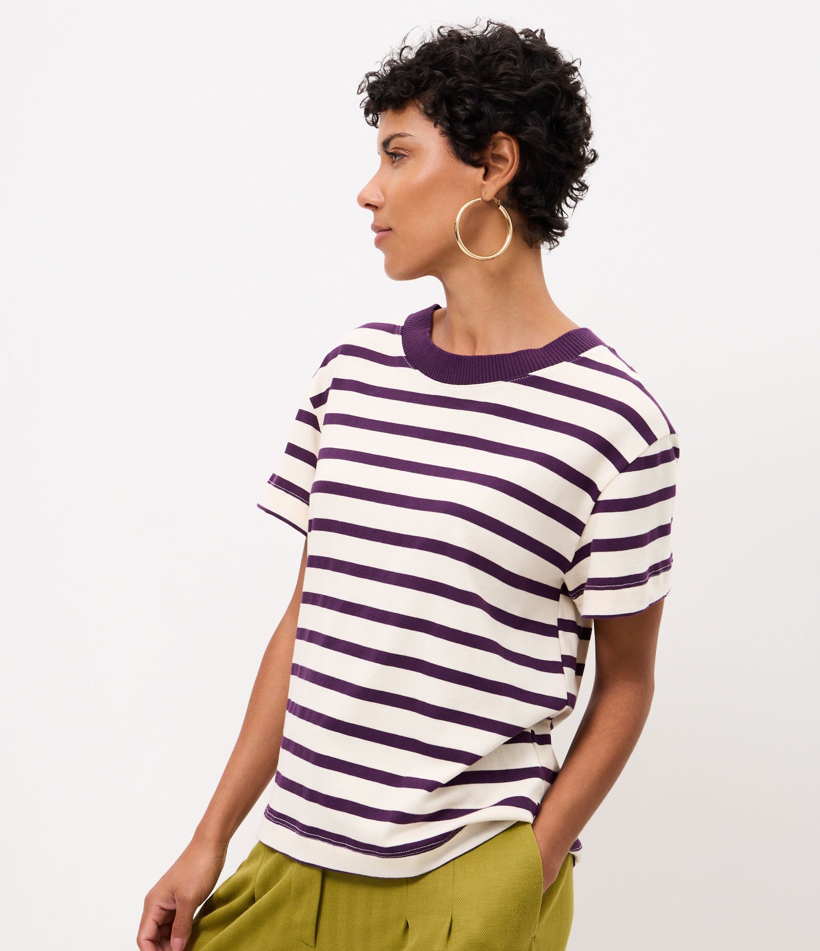 Blusa Slim Listrada em Algodão com Gola Contrastante Roxo/Branco 1