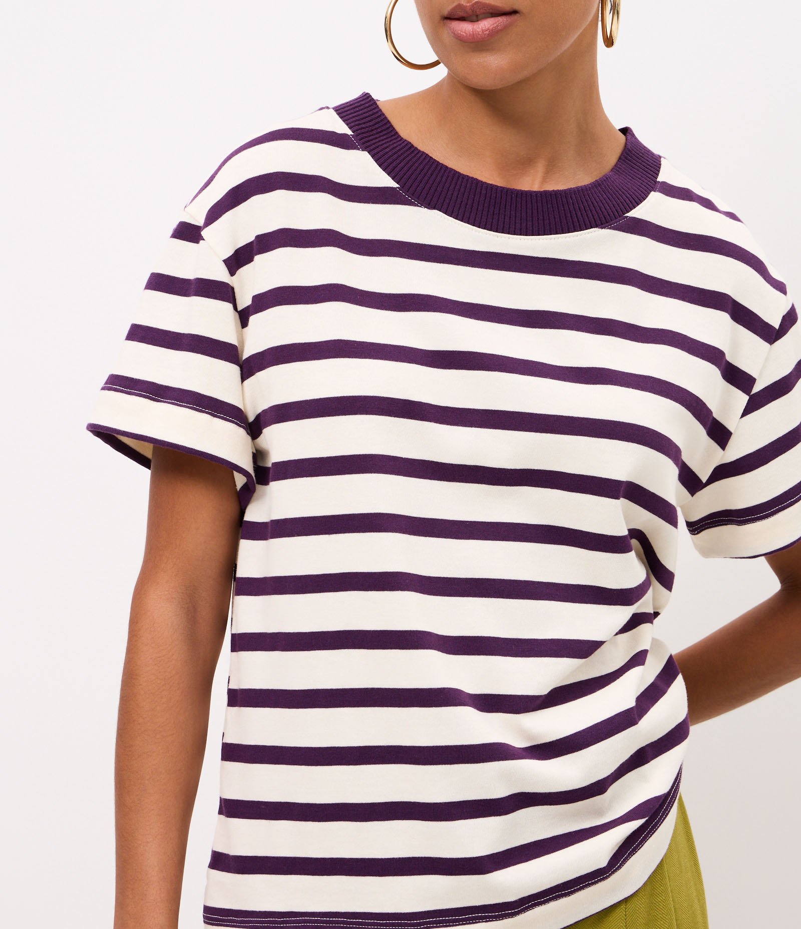 Blusa Slim Listrada em Algodão com Gola Contrastante Roxo/Branco 4