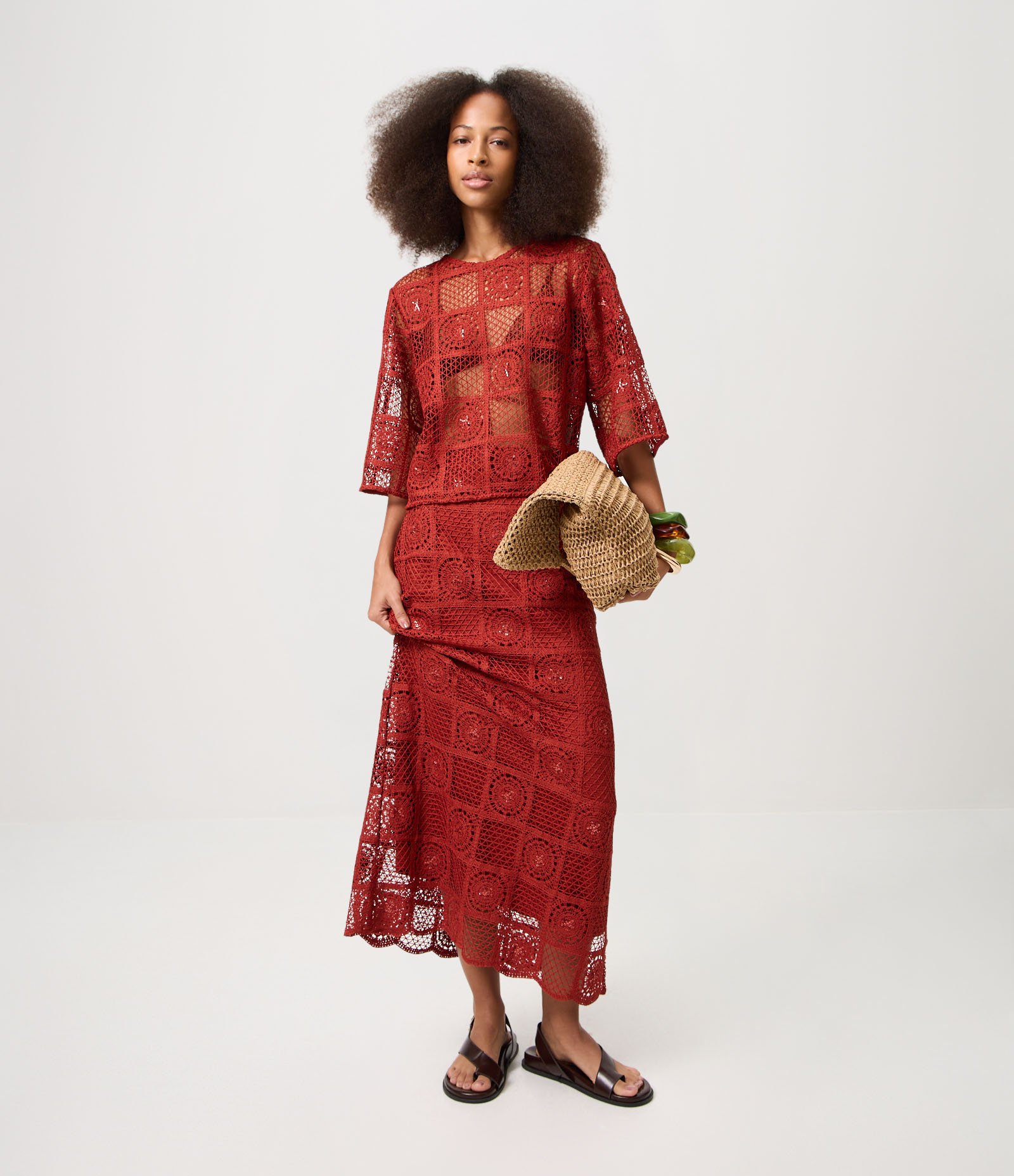 Blusa em Crochê com Paetês e Bordado Abstrato Vermelho 2