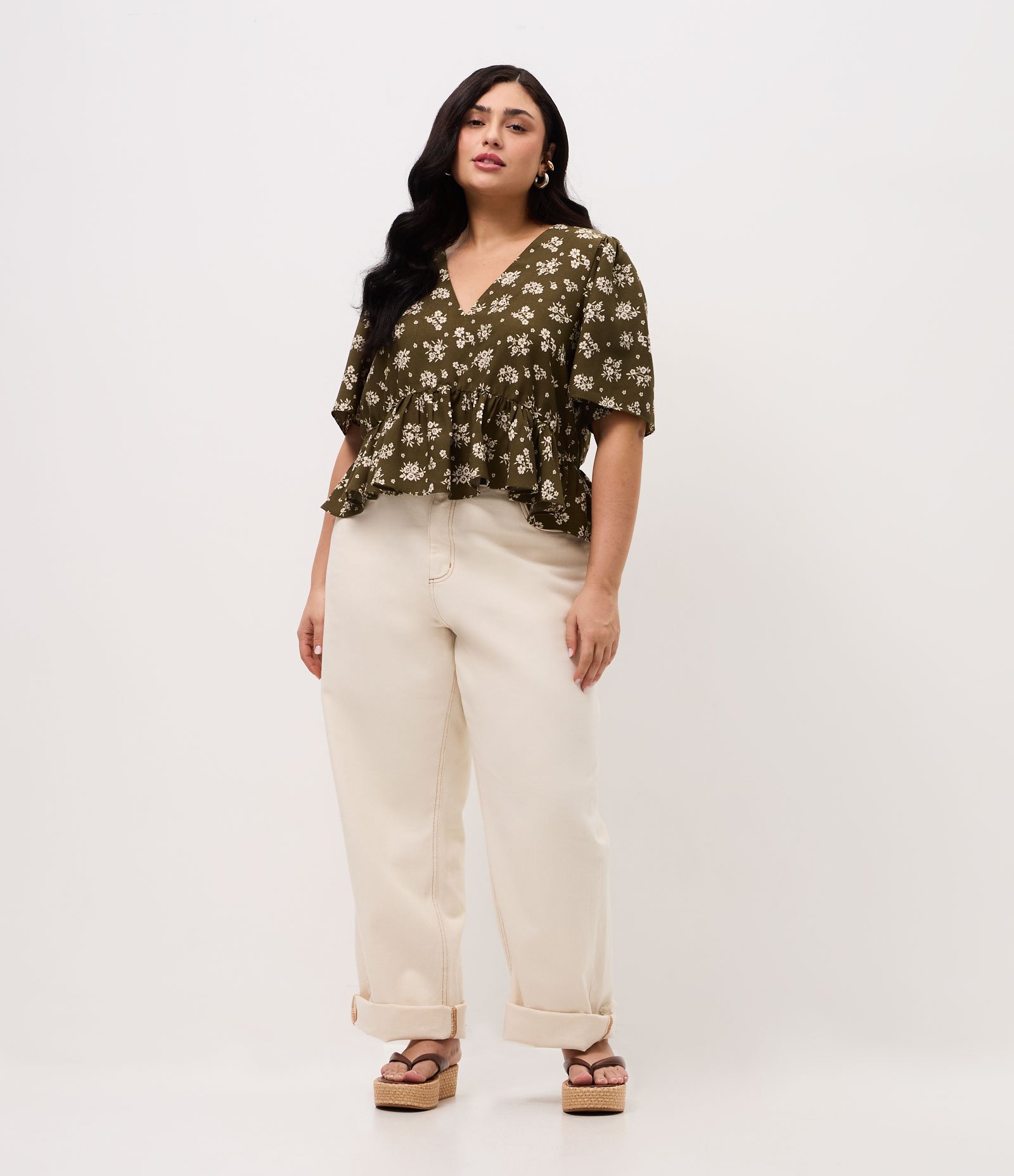 Blusa em Crepe Floral Curve & Plus Size Verde 3