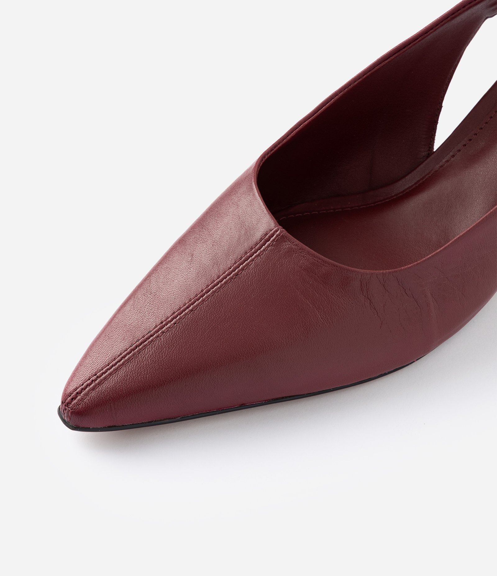 Sapato Slingback em Couro com Salto Baixo Kitten Heel Bordô 6