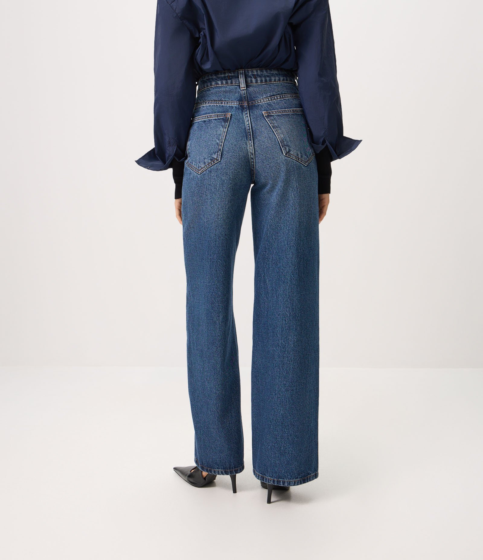 Calça Wide Leg em Jeans com Cintura Alta e Bolsos Azul 5