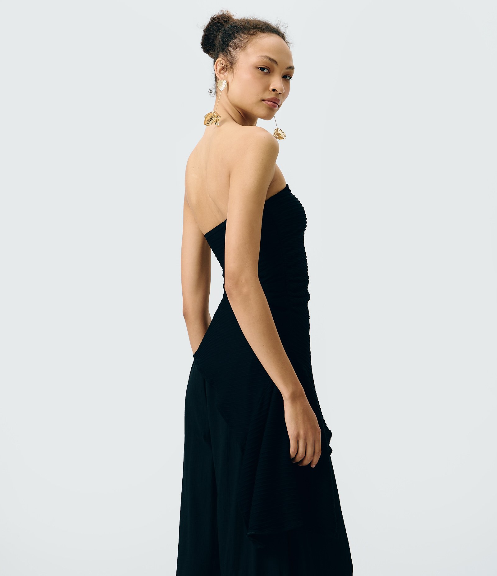 Blusa Tomara que Caia com Barra Assimétrica e Textura Canelada Preto 4