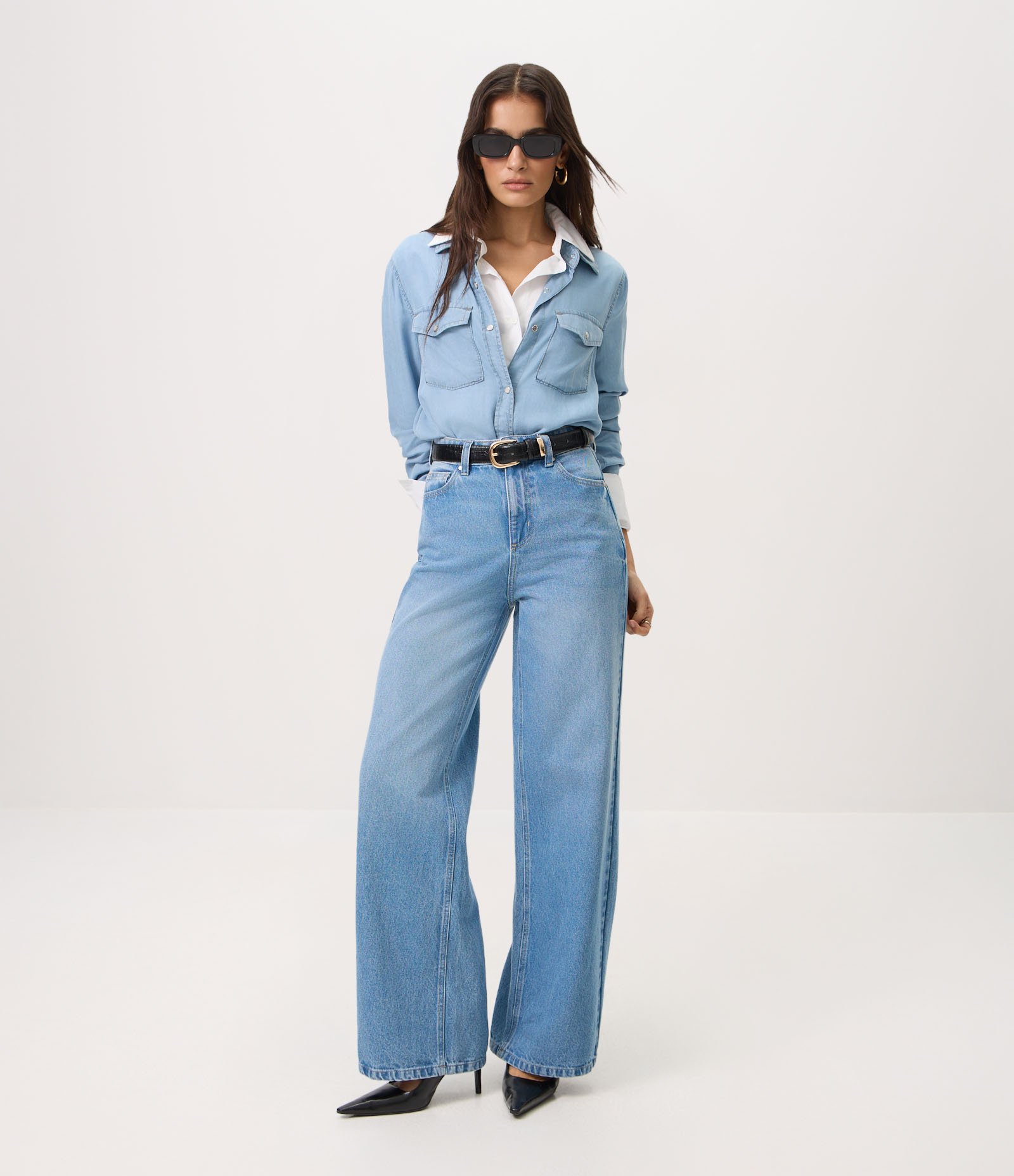Calça Wide Leg em Jeans com Cintura Alta e Bolsos Azul Claro 1