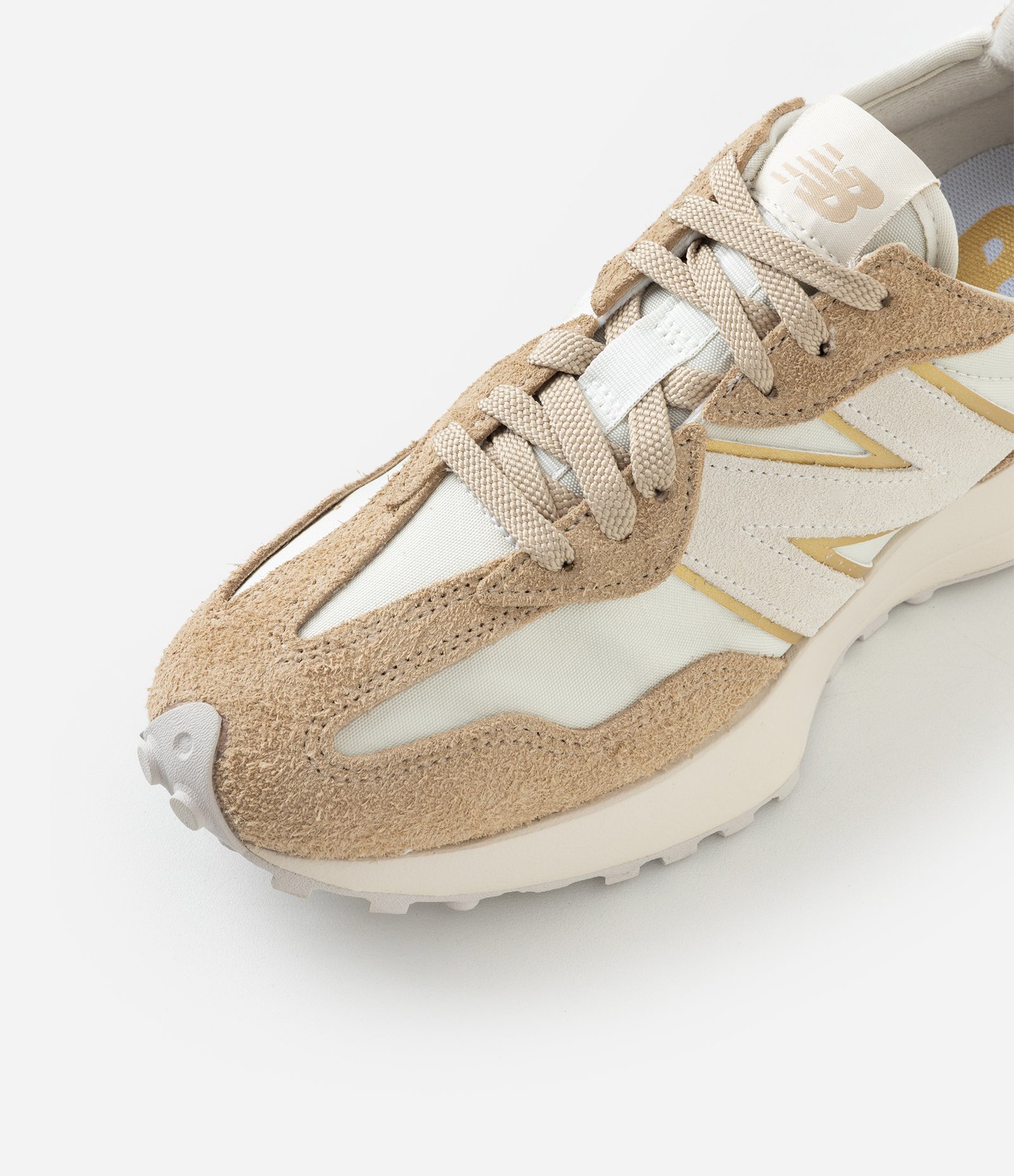 Tênis Jogging 327 V1 com Recortes New Balance Bege/Dourado 5