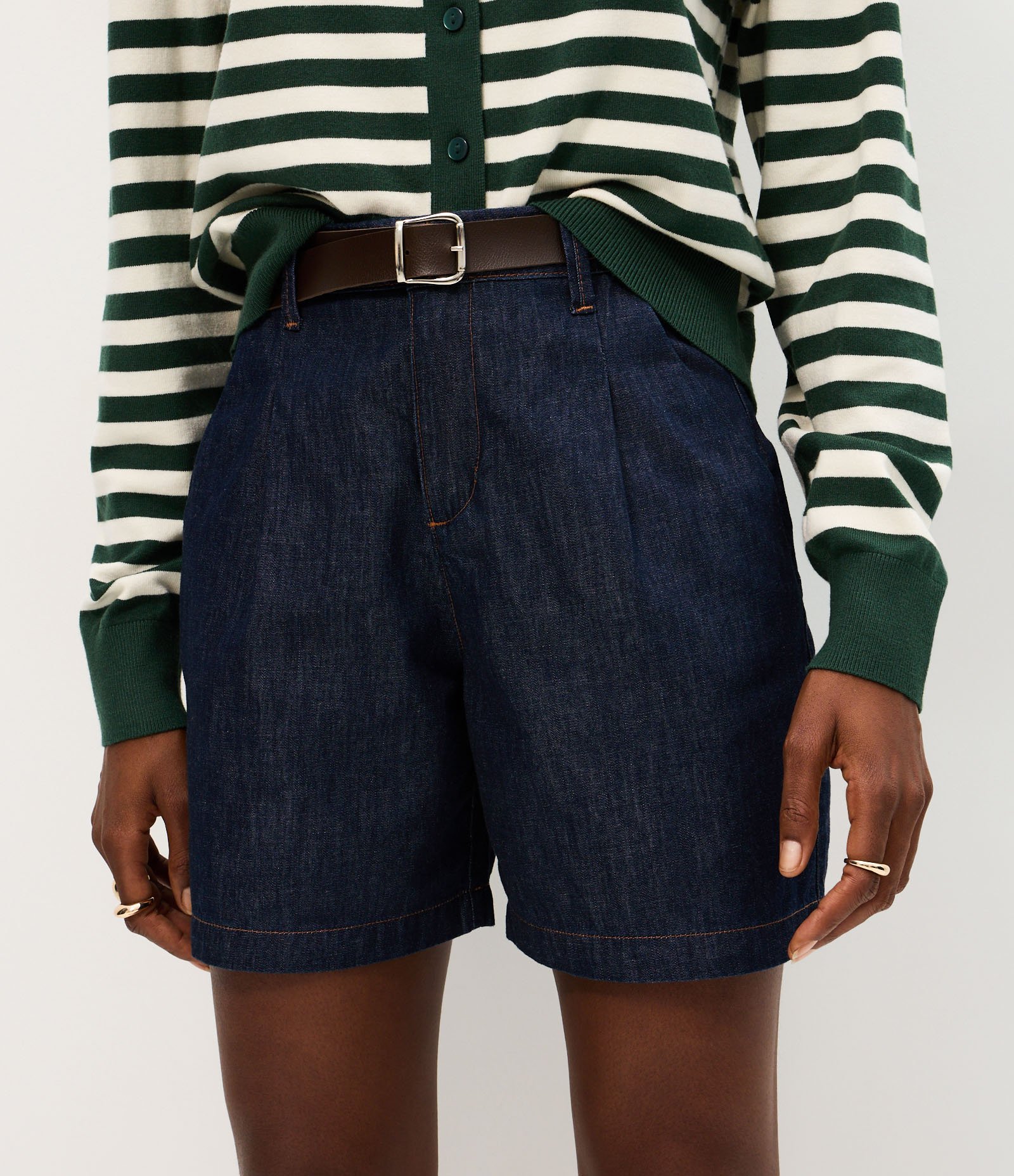 Short New Midi em Jeans Alfaiatado com Cinto Azul Escuro 3