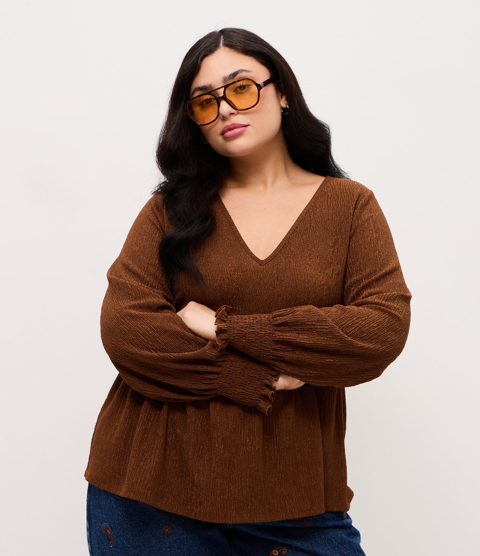 Blusa Texturizada com Babado Curve & Plus Size Marrom 1