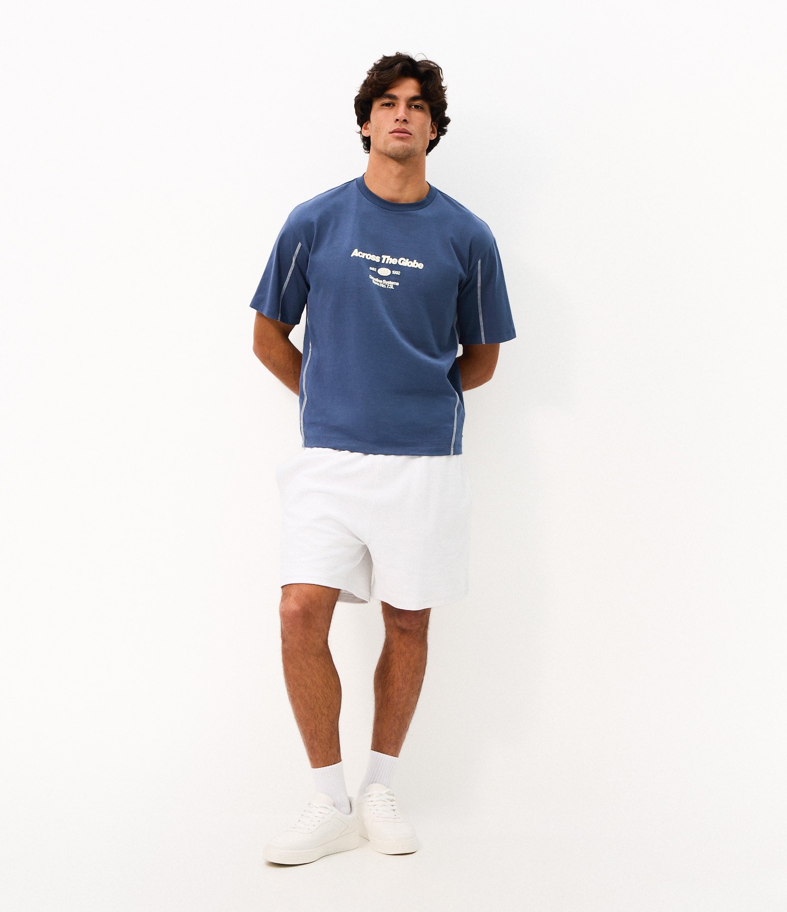 Camiseta Boxy Across the Globe Azul 2