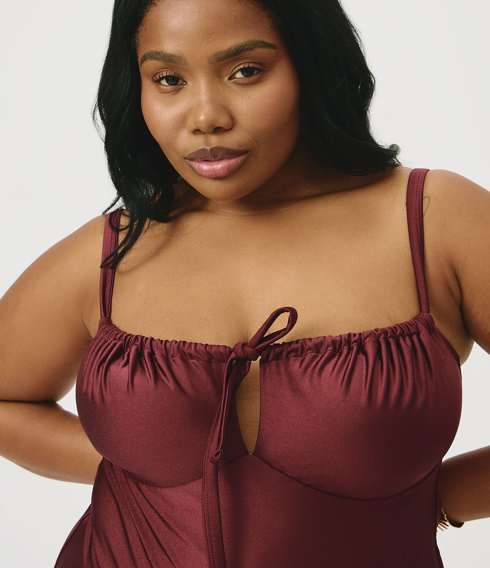 Maiô com Amarração Curve & Plus Size Vinho 3