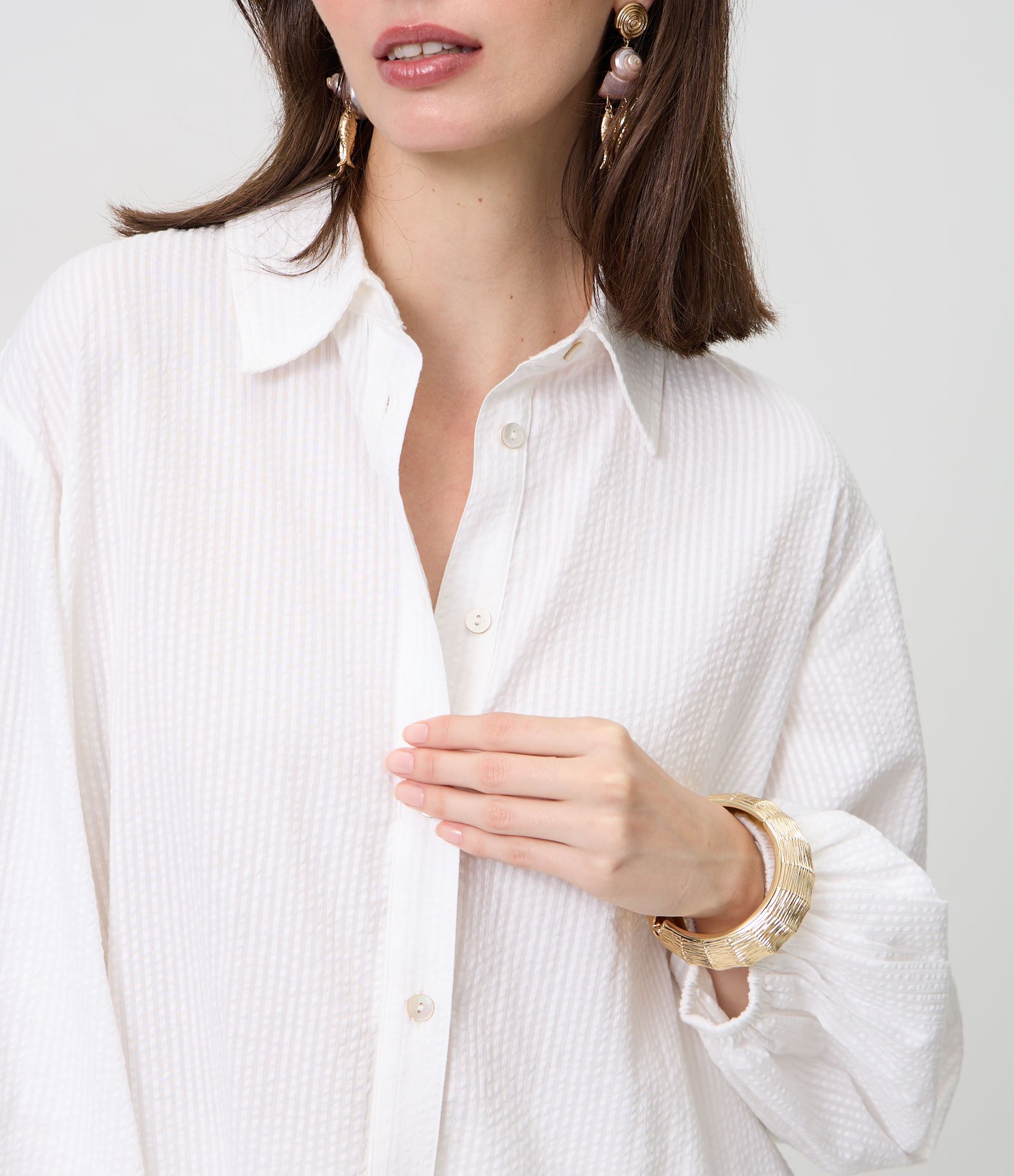 Camisa Mullet em Tricoline com Babado na Barra Branco 3