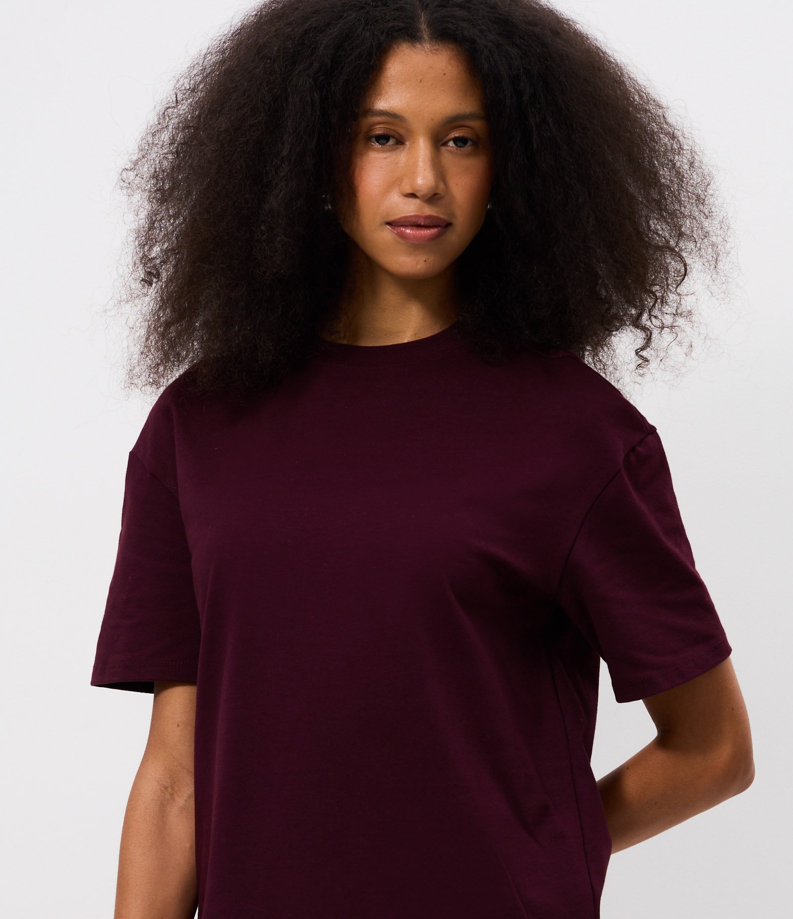 Vestido Reto em Algodão com Renda na Barra Vinho 3