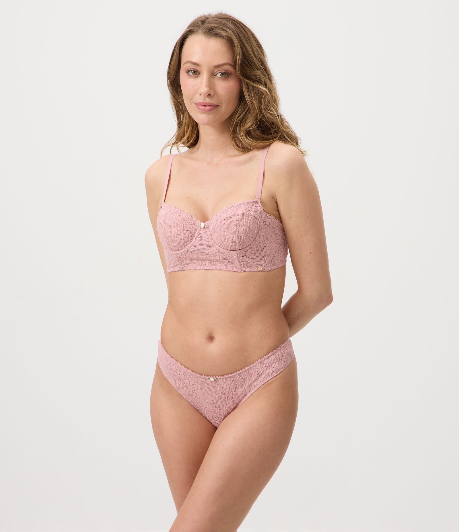Sutiã Alongado Sem Bojo em Laise Floral Rosa 2