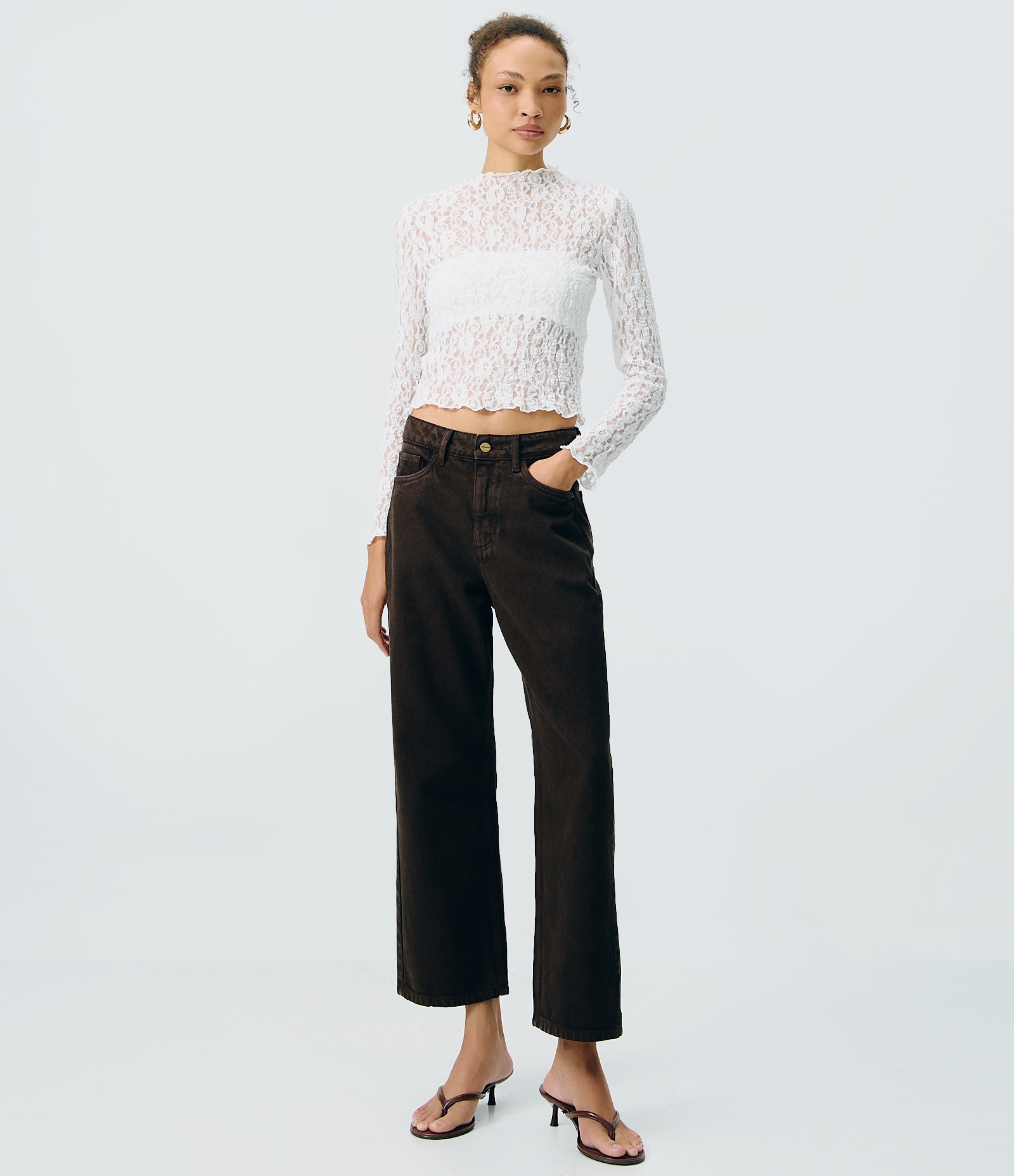 Blusa Manga Longa em Renda Vazada com Transparência e Gola Alta Branco 2