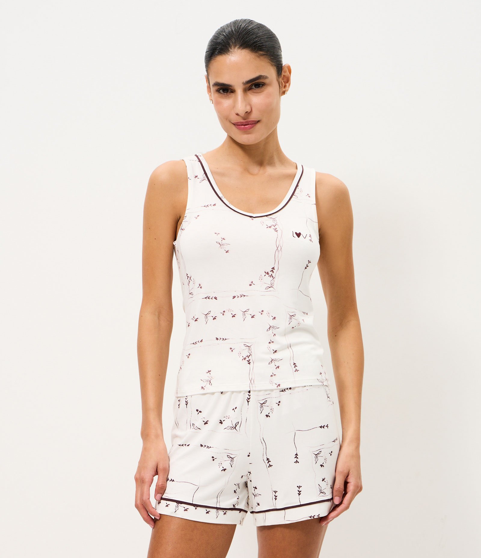 Pijama Curto em Viscolycra com Estampa Floral Branco 1
