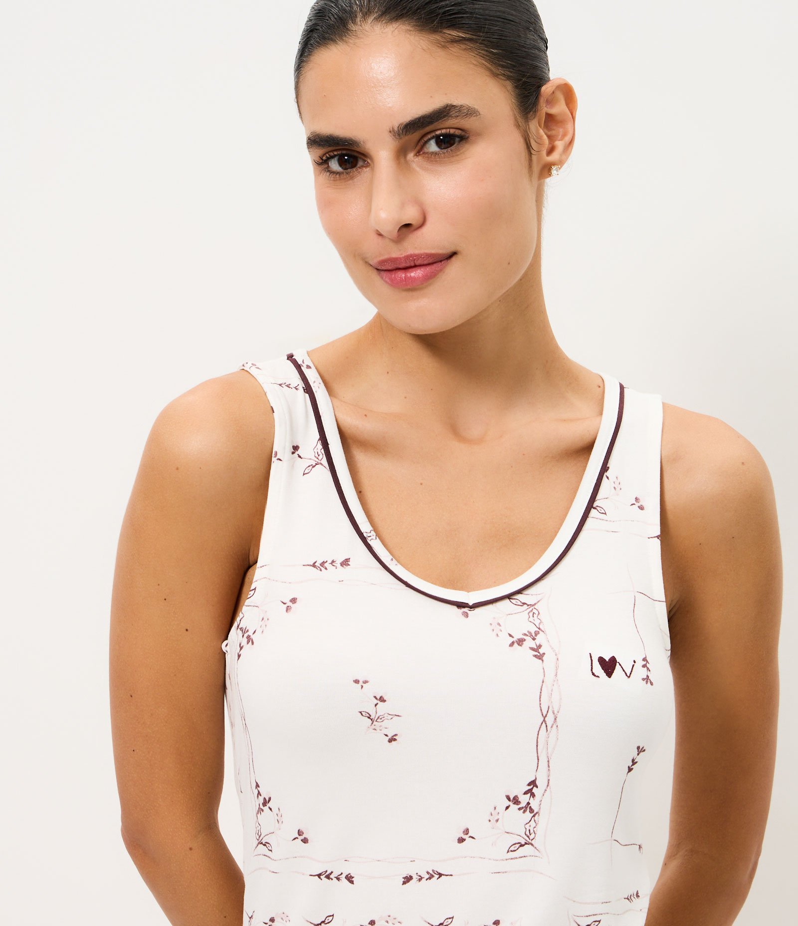Pijama Curto em Viscolycra com Estampa Floral Branco 2