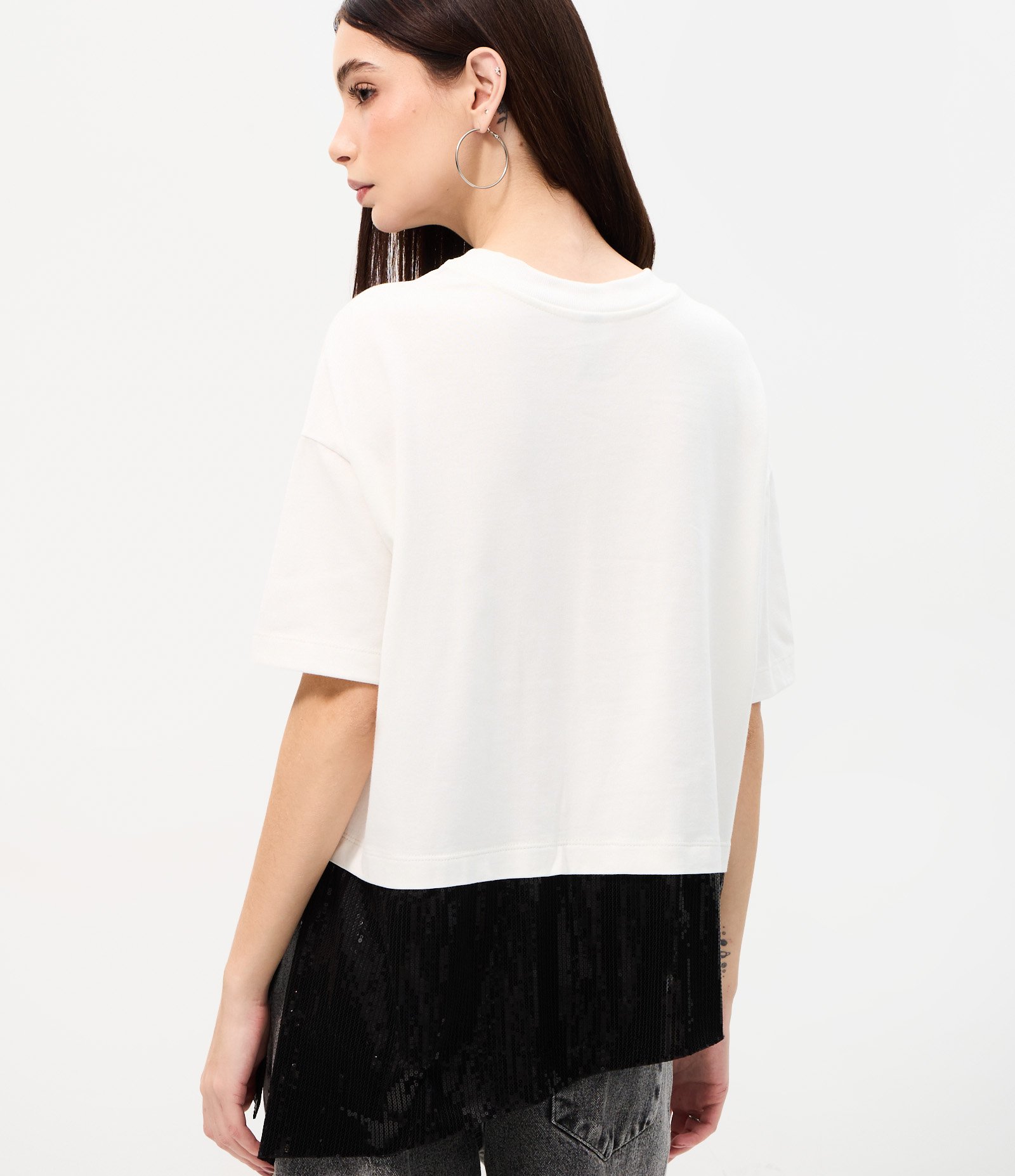 Camiseta Boxy em Algodão com Barra Paetê Branco 4