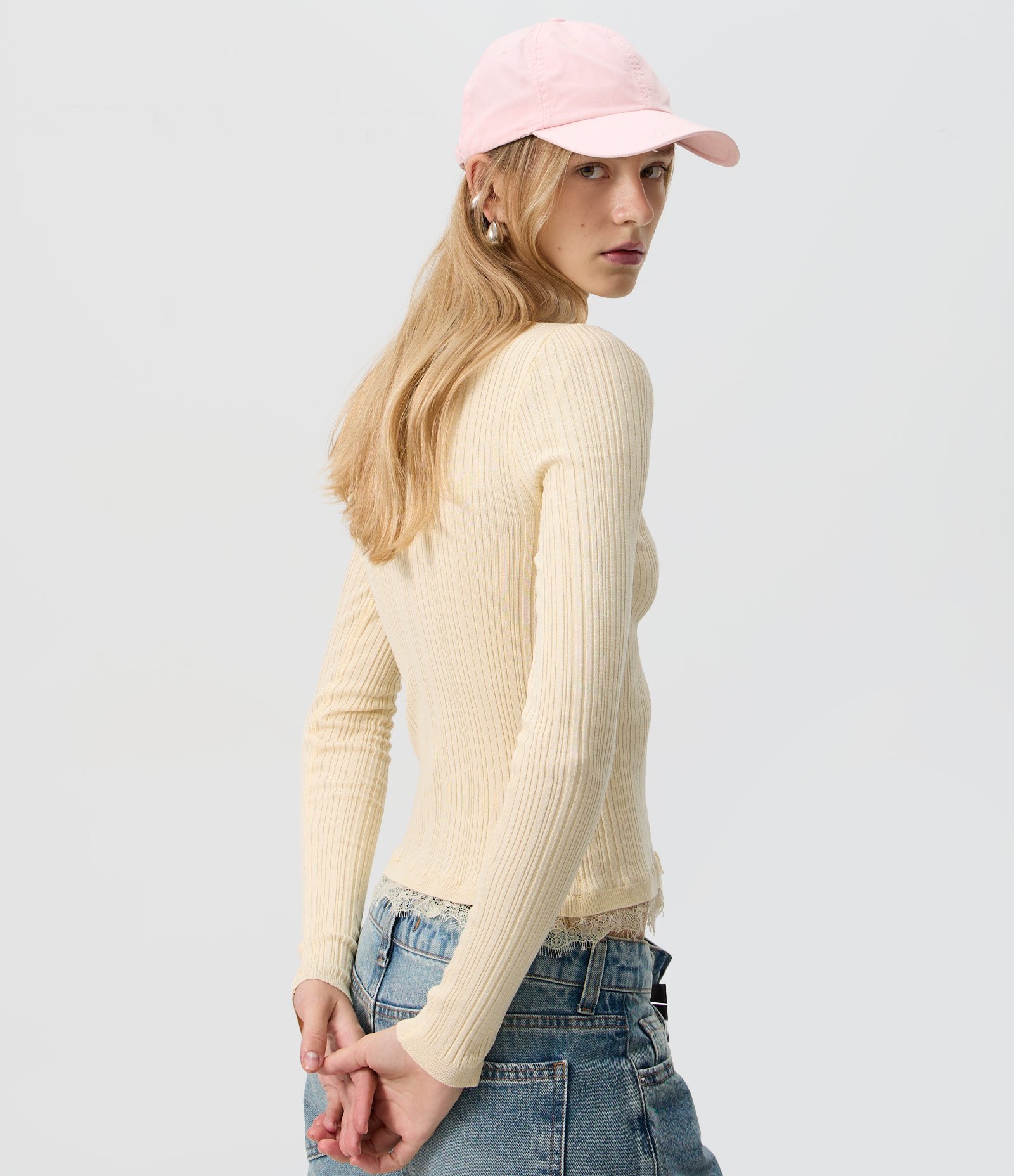Cardigan em Tricô Canelado com Renda e Abotoamento Amarelo 4